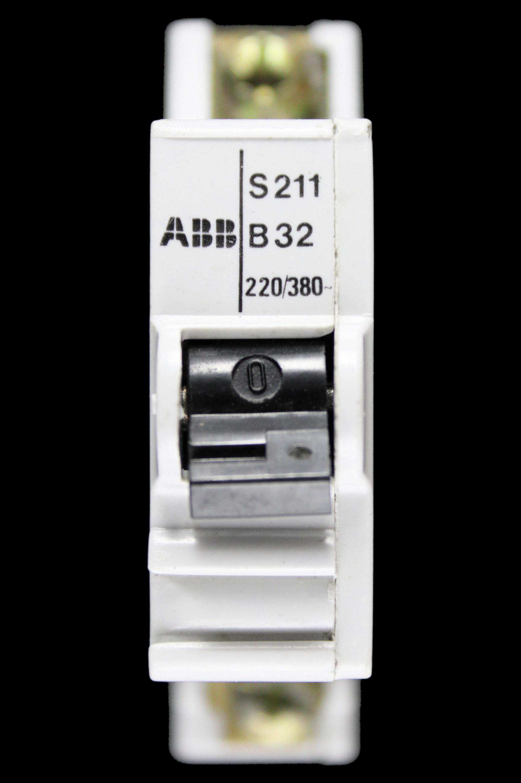 ABB 32 AMP CURVE B MCB CIRCUIT BREAKER S211