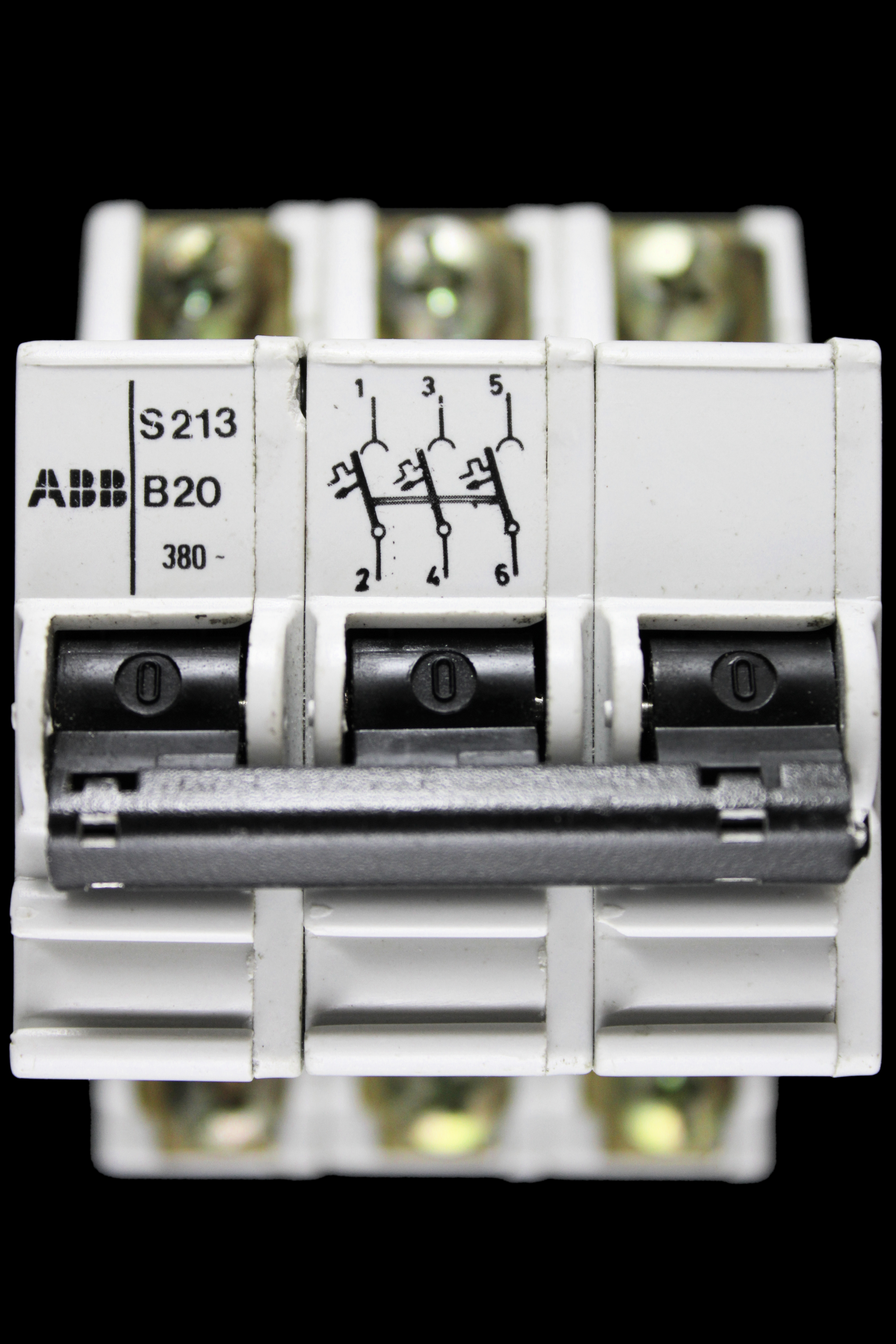 ABB 20 AMP CURVE B TRIPLE POLE MCB CIRCUIT BREAKER S213