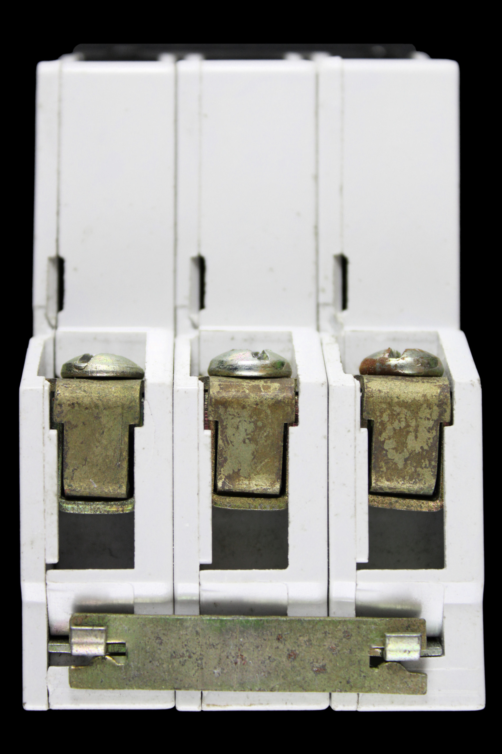 ABB 20 AMP CURVE B TRIPLE POLE MCB CIRCUIT BREAKER S213