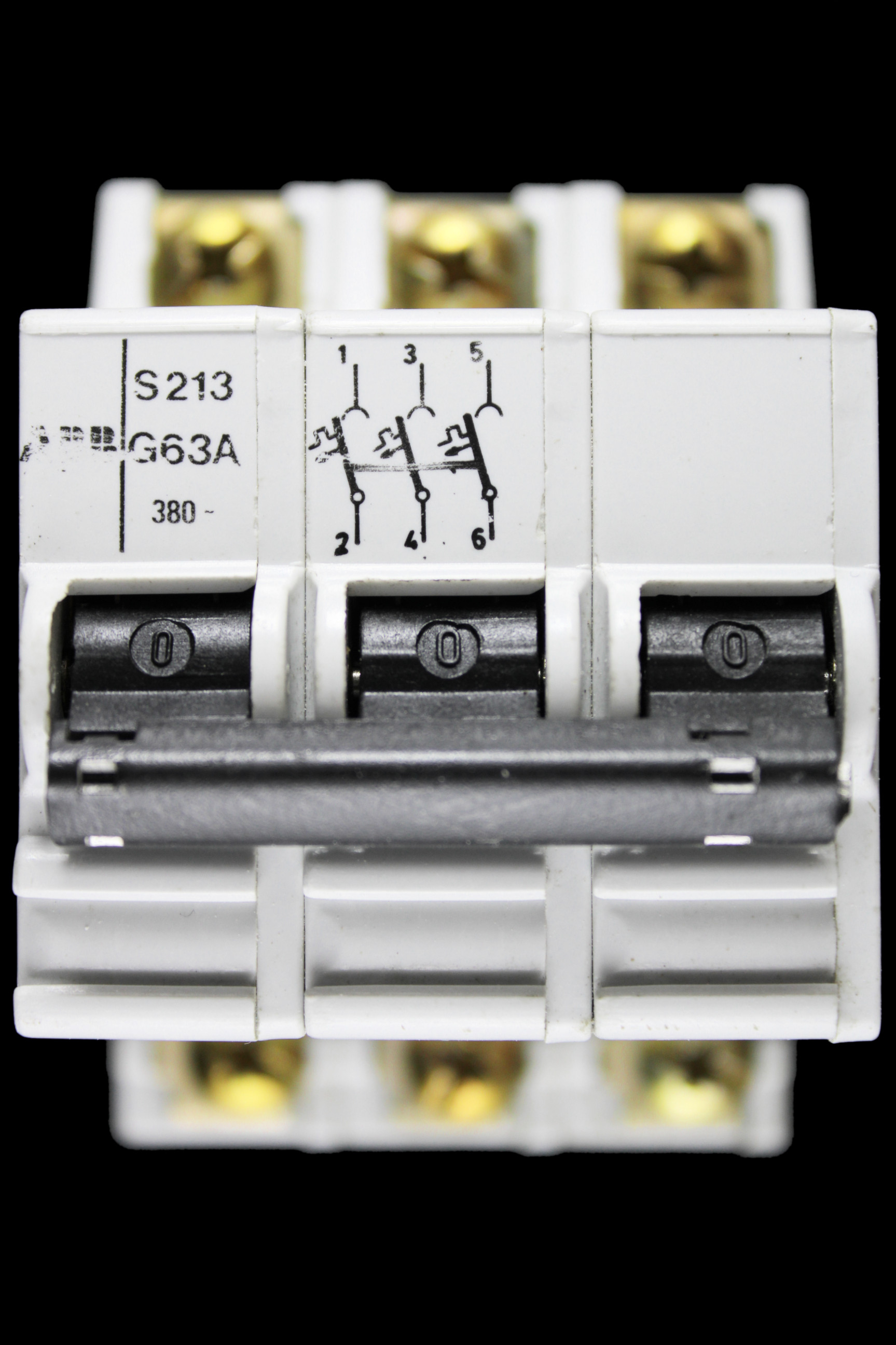 ABB 63 AMP CURVE G TRIPLE POLE MCB CIRCUIT BREAKER S213