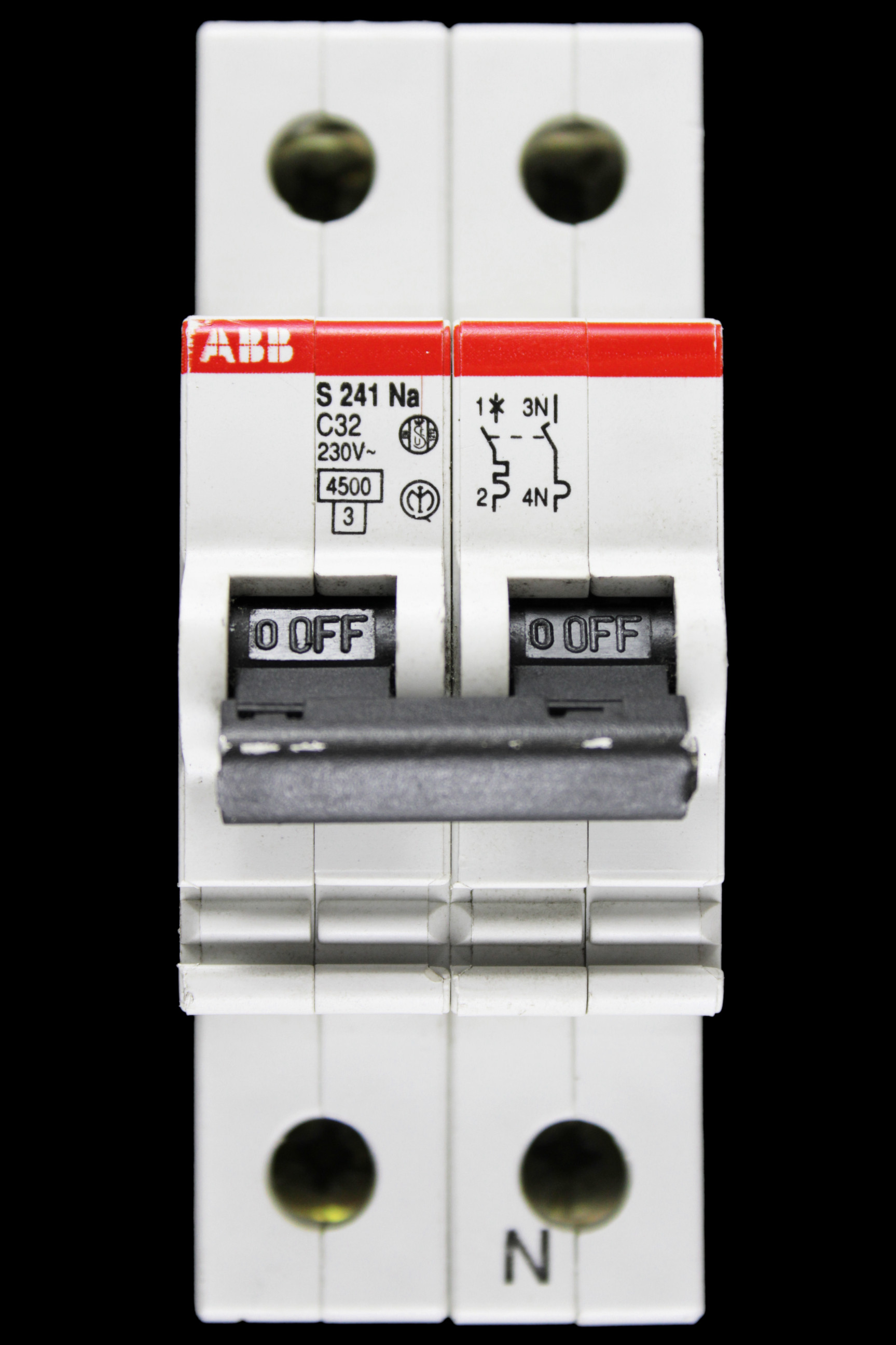 ABB 32 AMP CURVE C 4.5kA SP&N MCB CIRCUIT BREAKER S241NA