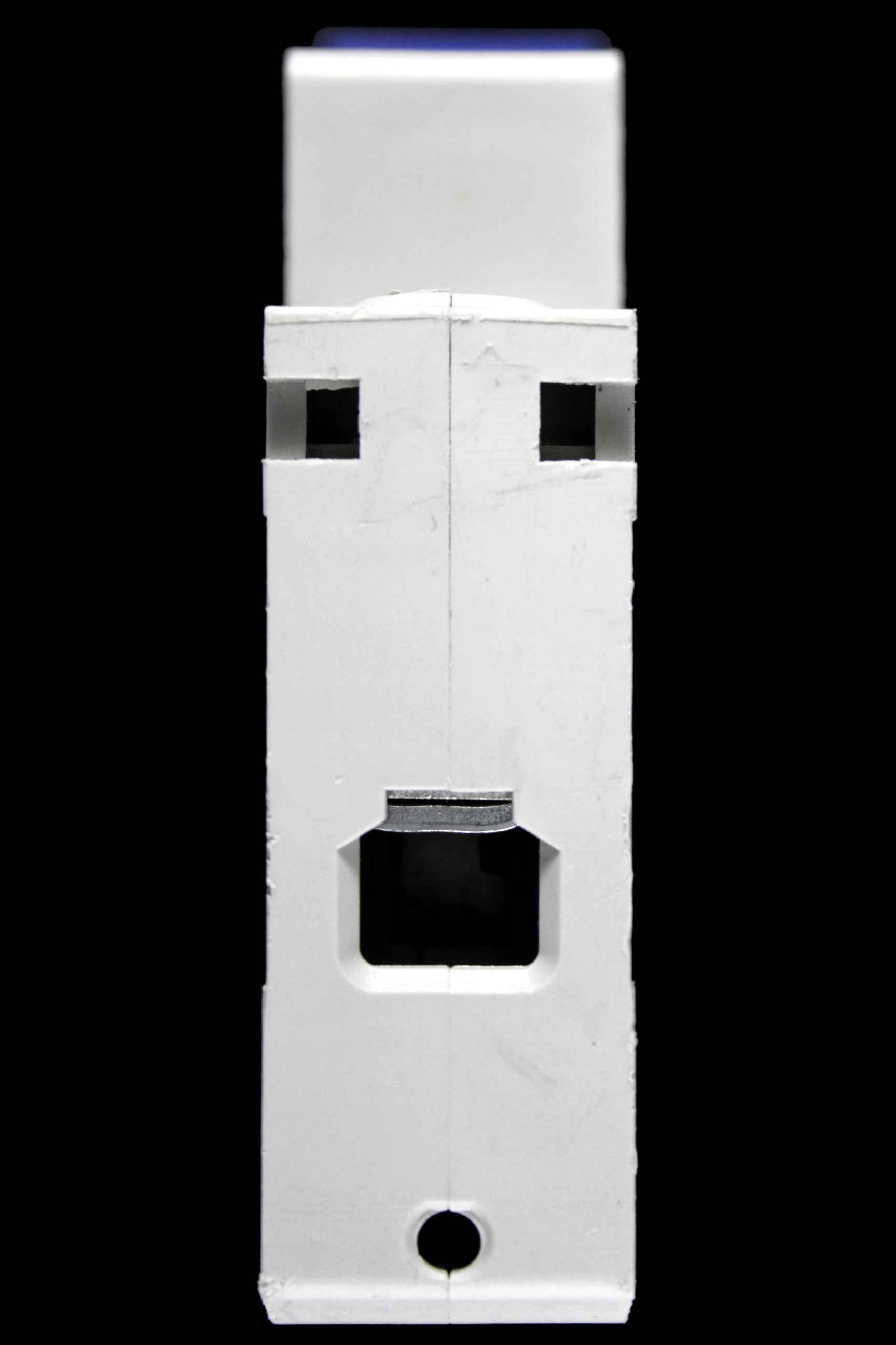 AED 32 AMP CURVE B 6kA MCB CIRCUIT BREAKER VB12-63