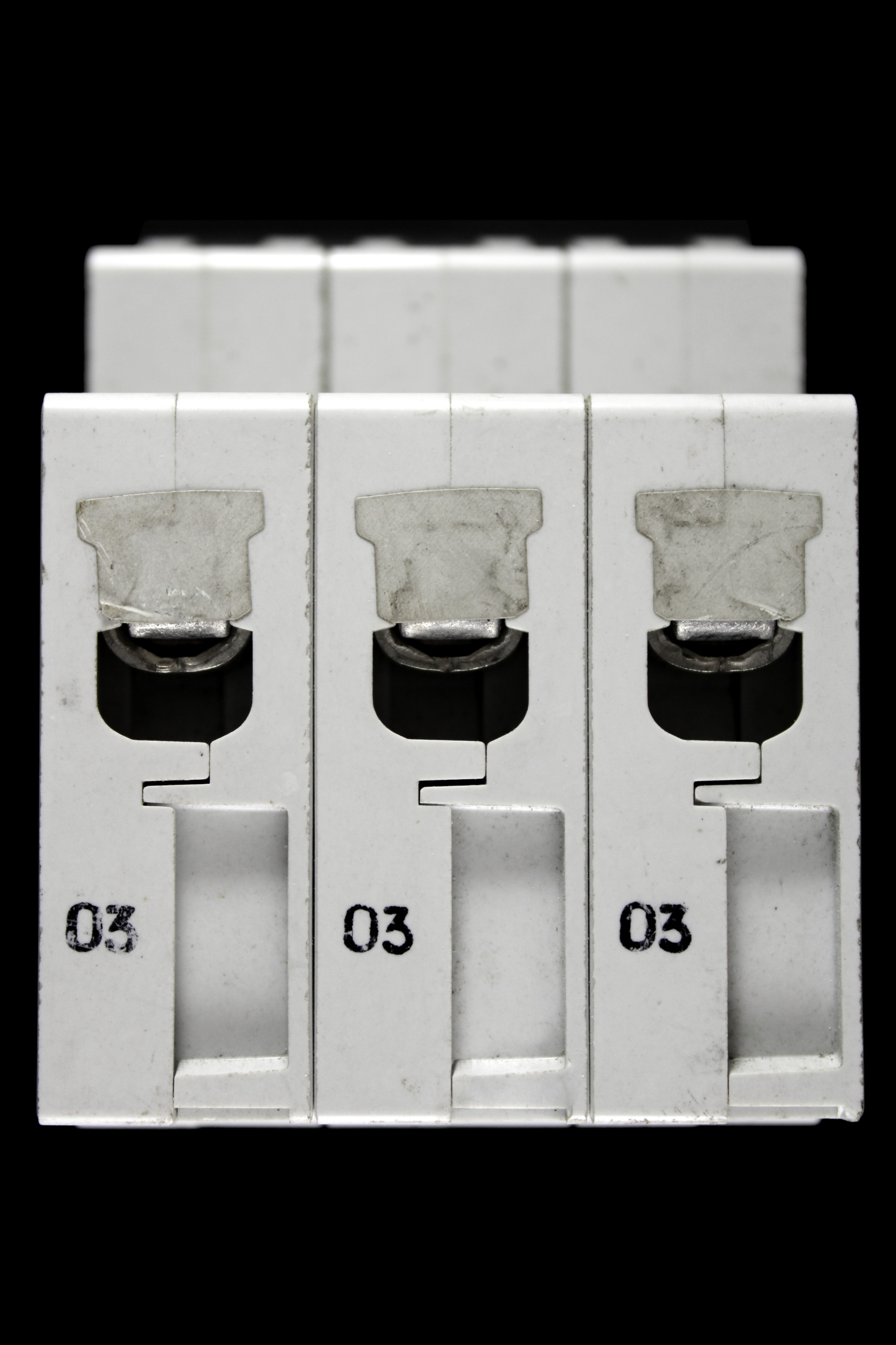 AEG C 40 MCB TRIPLE POLE 6kA CIRCUIT BREAKER ELFA E83