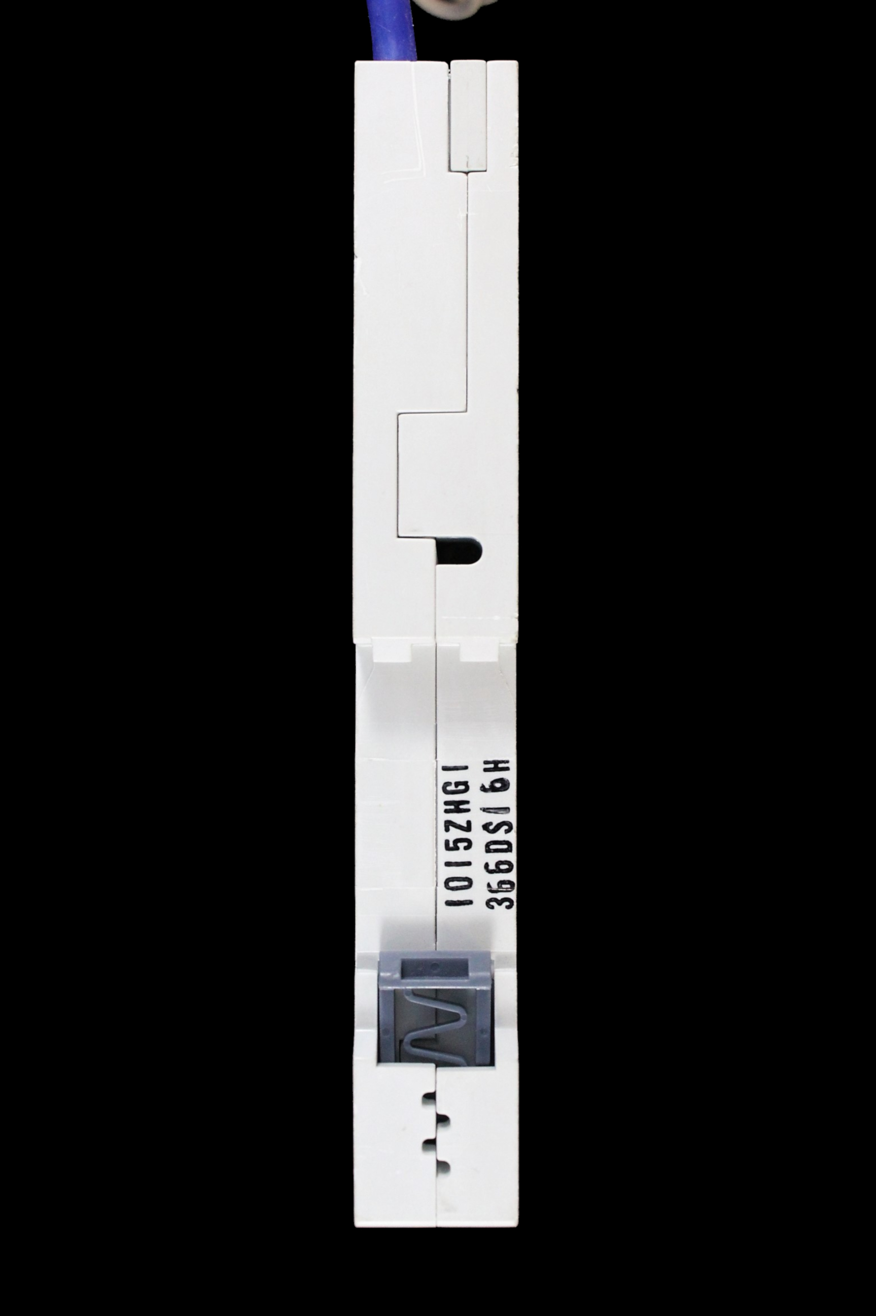 thumbnail image 2 of Crabtree Starbreaker 32A Type C 30mA RCBO – 61/C13230 – 1 Pole, Used 2 of 5