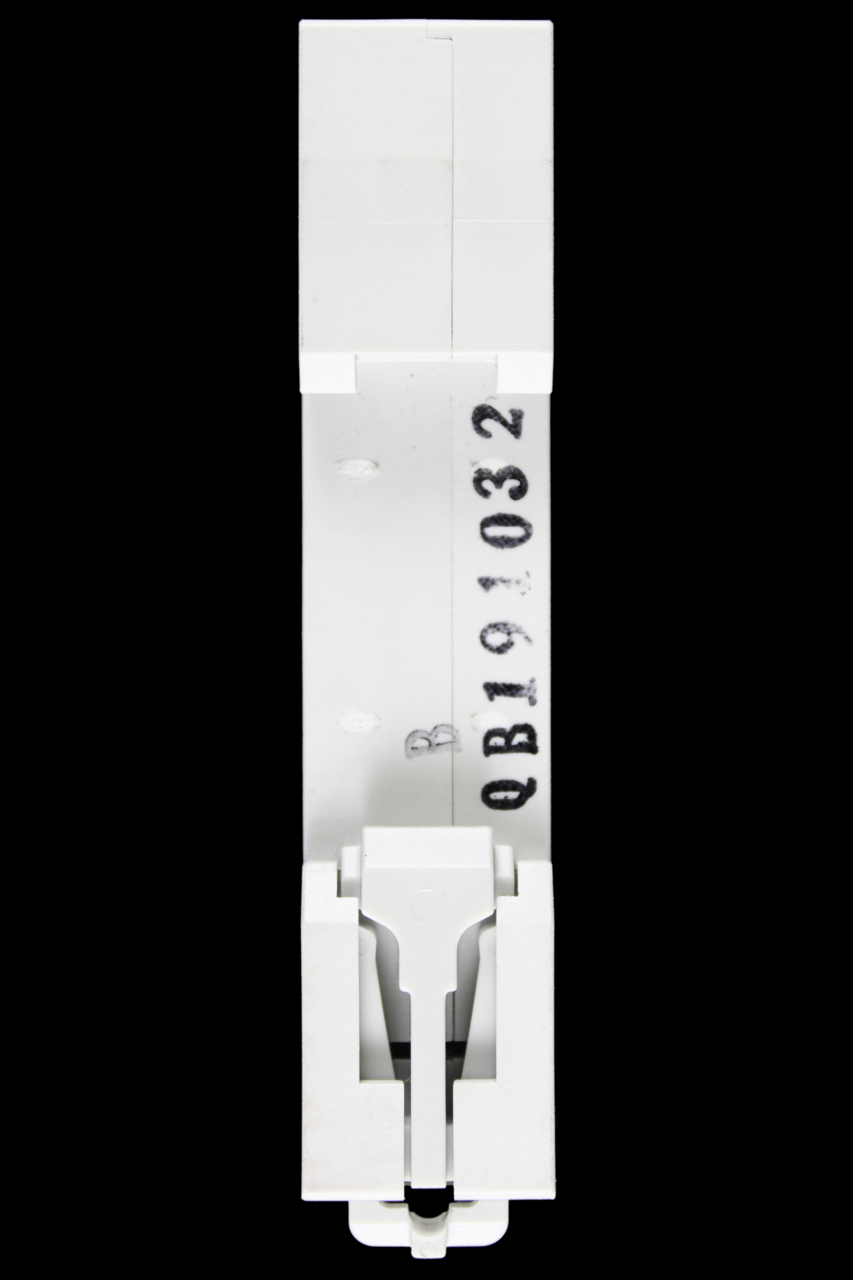 DETA 32 AMP CURVE B 6kA MCB CIRCUIT BREAKER B1232