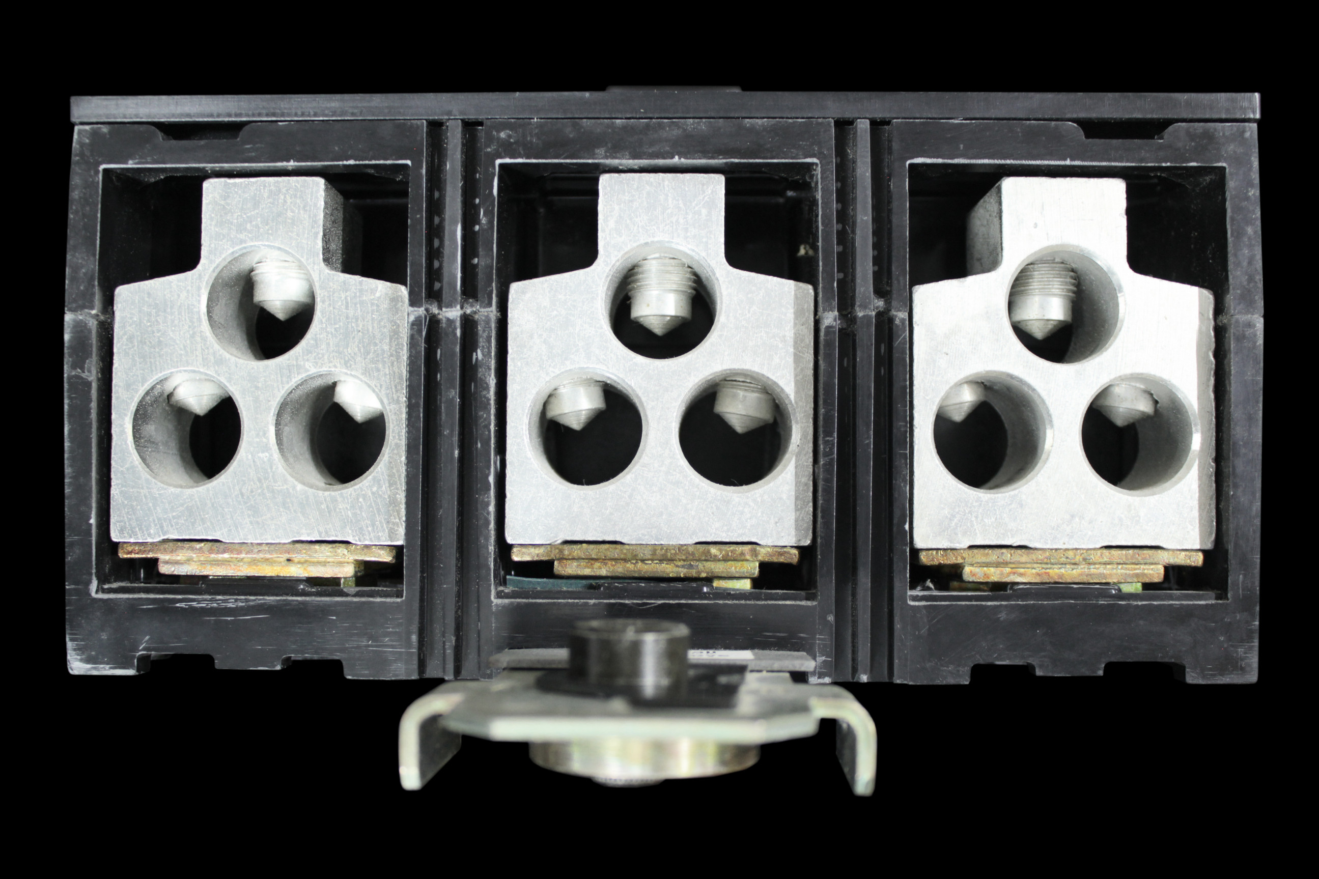 SQUARE D 300 AMP 50kA TRIPLE POLE MCCB SERIES 2 SMA3300