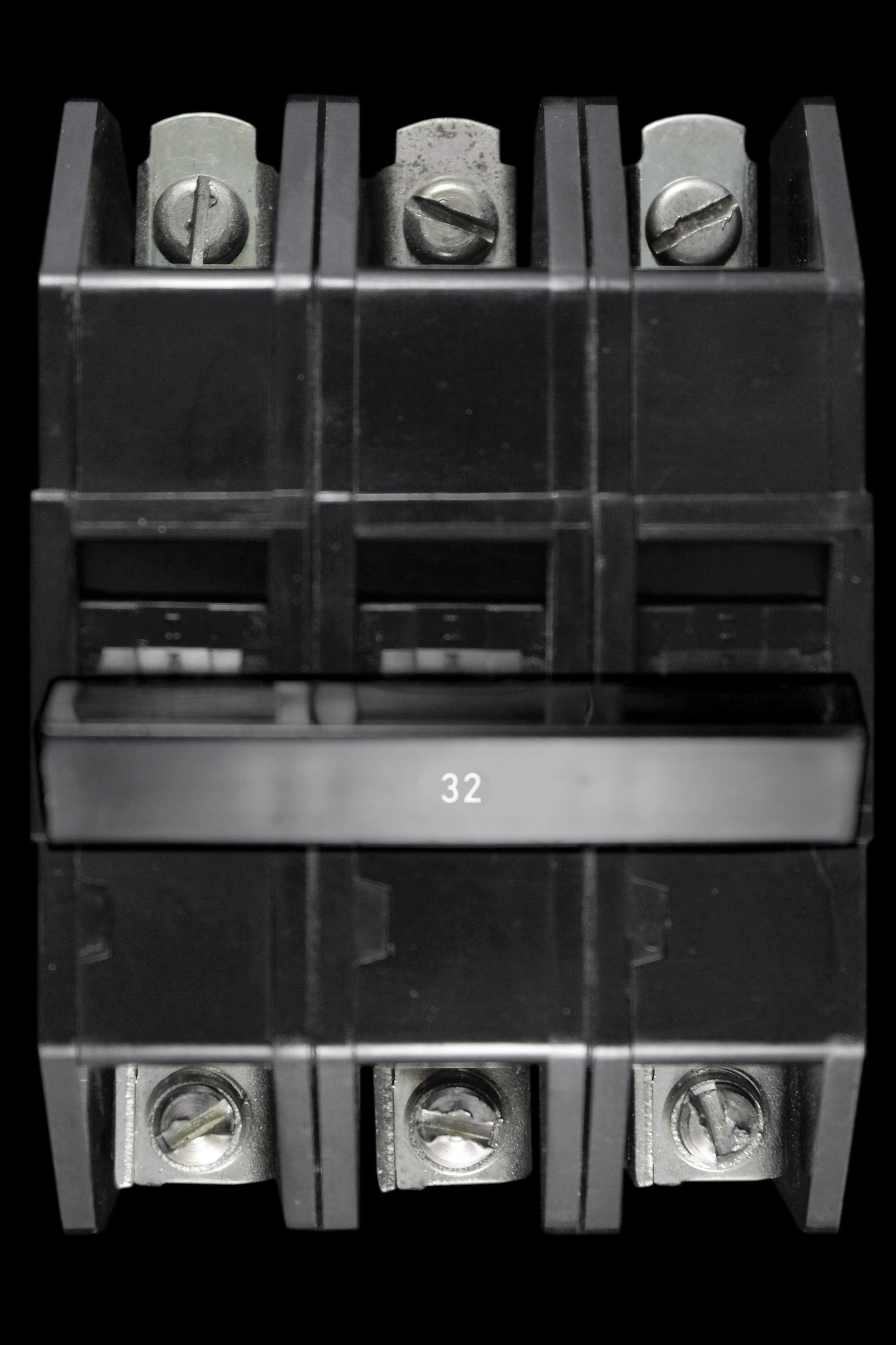 DORMAN SMITH 32 AMP TYPE 3 M4.5 TRIPLE POLE MCB CIRCUIT BREAKER SERIES 15