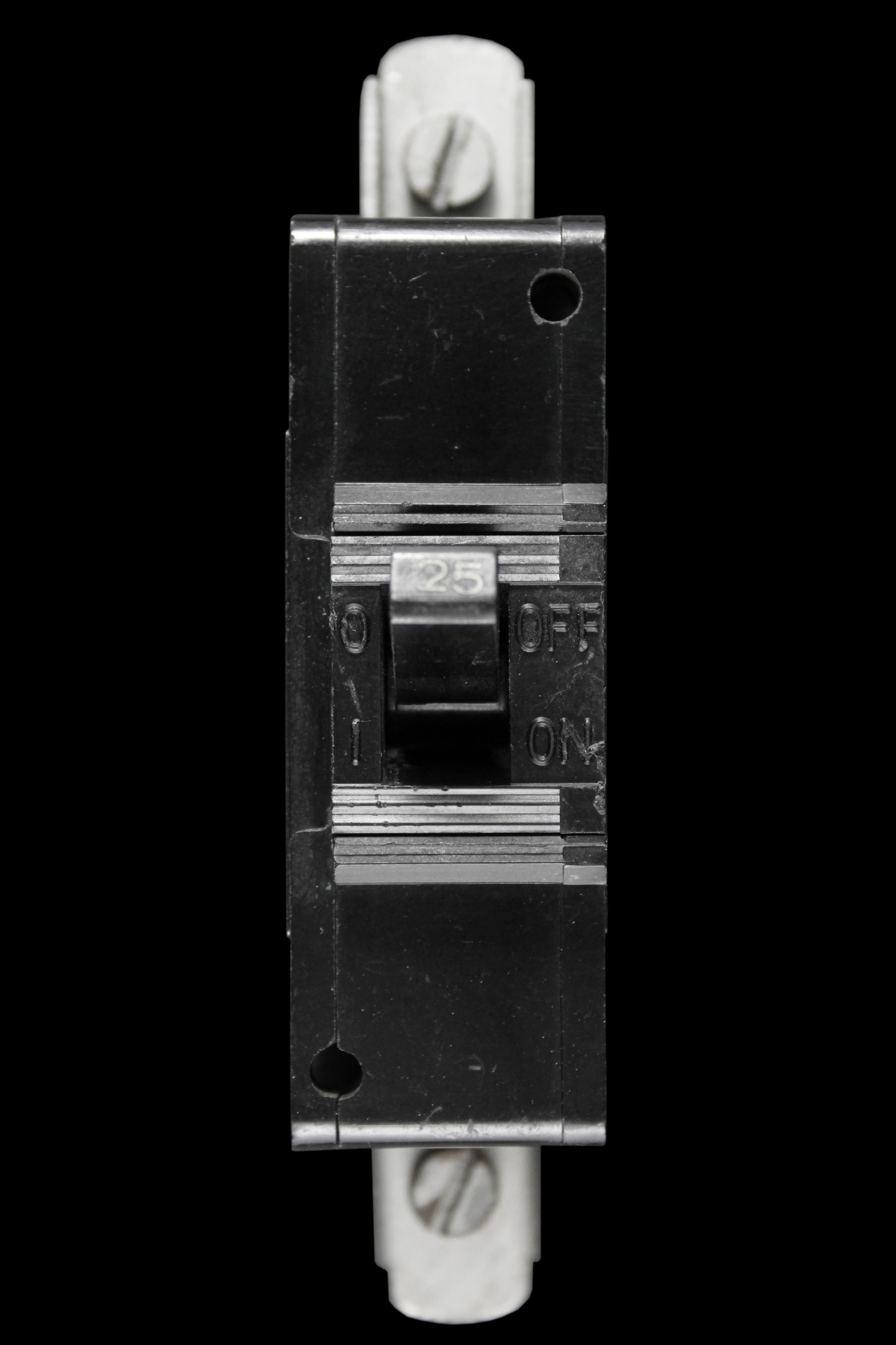 DORMAN 25 MCB CIRCUIT BREAKER 250/440V LOADMASTER