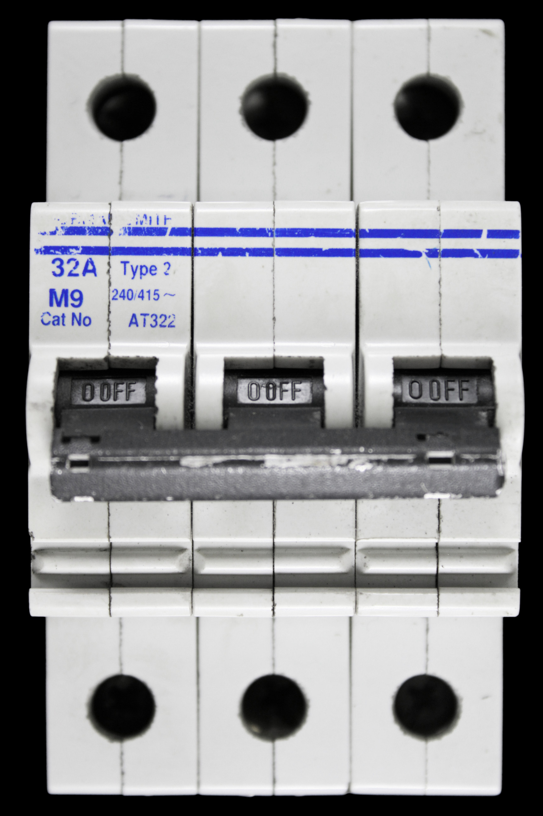 DORMAN SMITH 32 AMP TYPE 2 M9 TRIPLE POLE MCB CIRCUIT BREAKER AT322