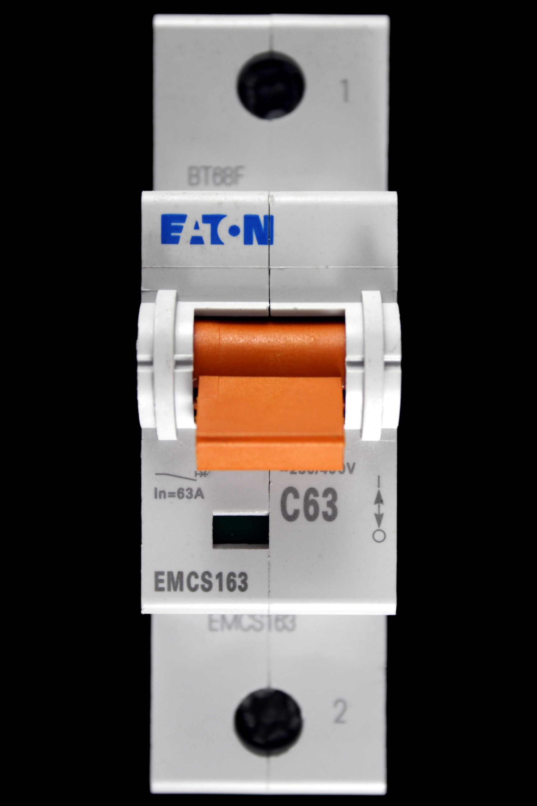 EATON 63 AMP CURVE C 20kA MCB CIRCUIT BREAKER EMCS163