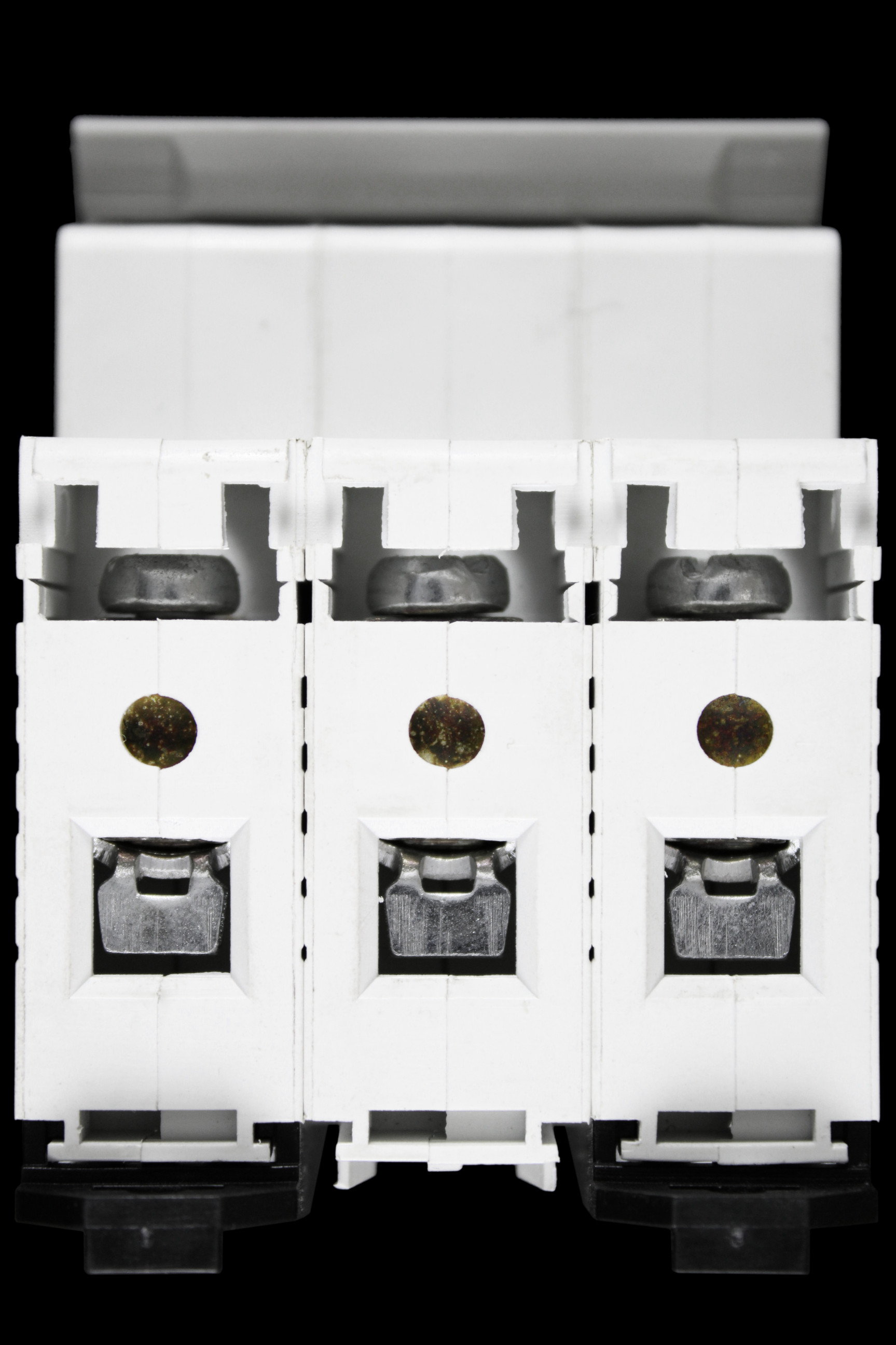 EUROPA 2 AMP CURVE C 10kA TRIPLE POLE MCB CIRCUIT BREAKER EUC3