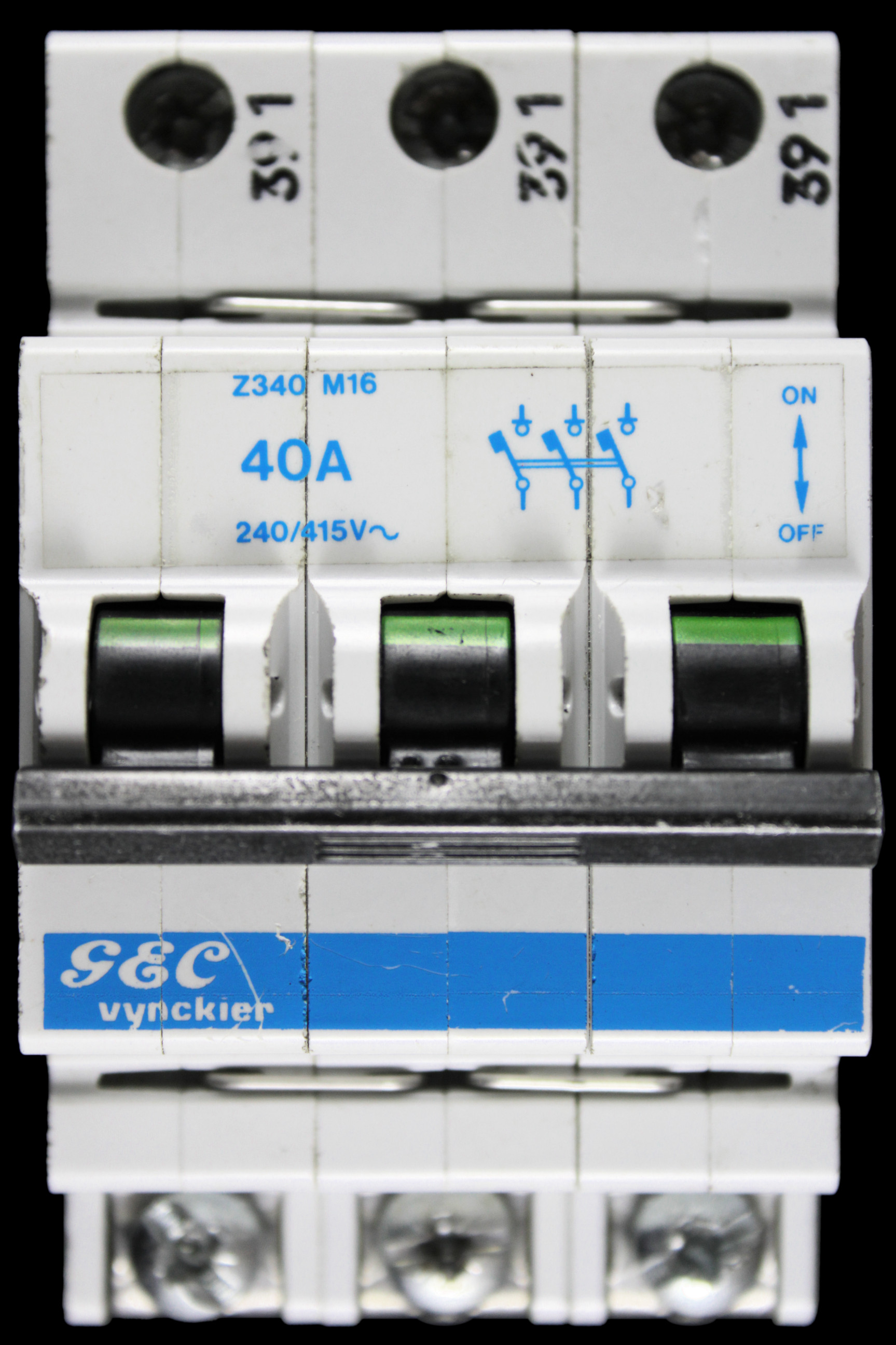 GEC VYNCKIER 40 AMP TYPE 3 M16 TRIPLE POLE MCB CIRCUIT BREAKER Z340