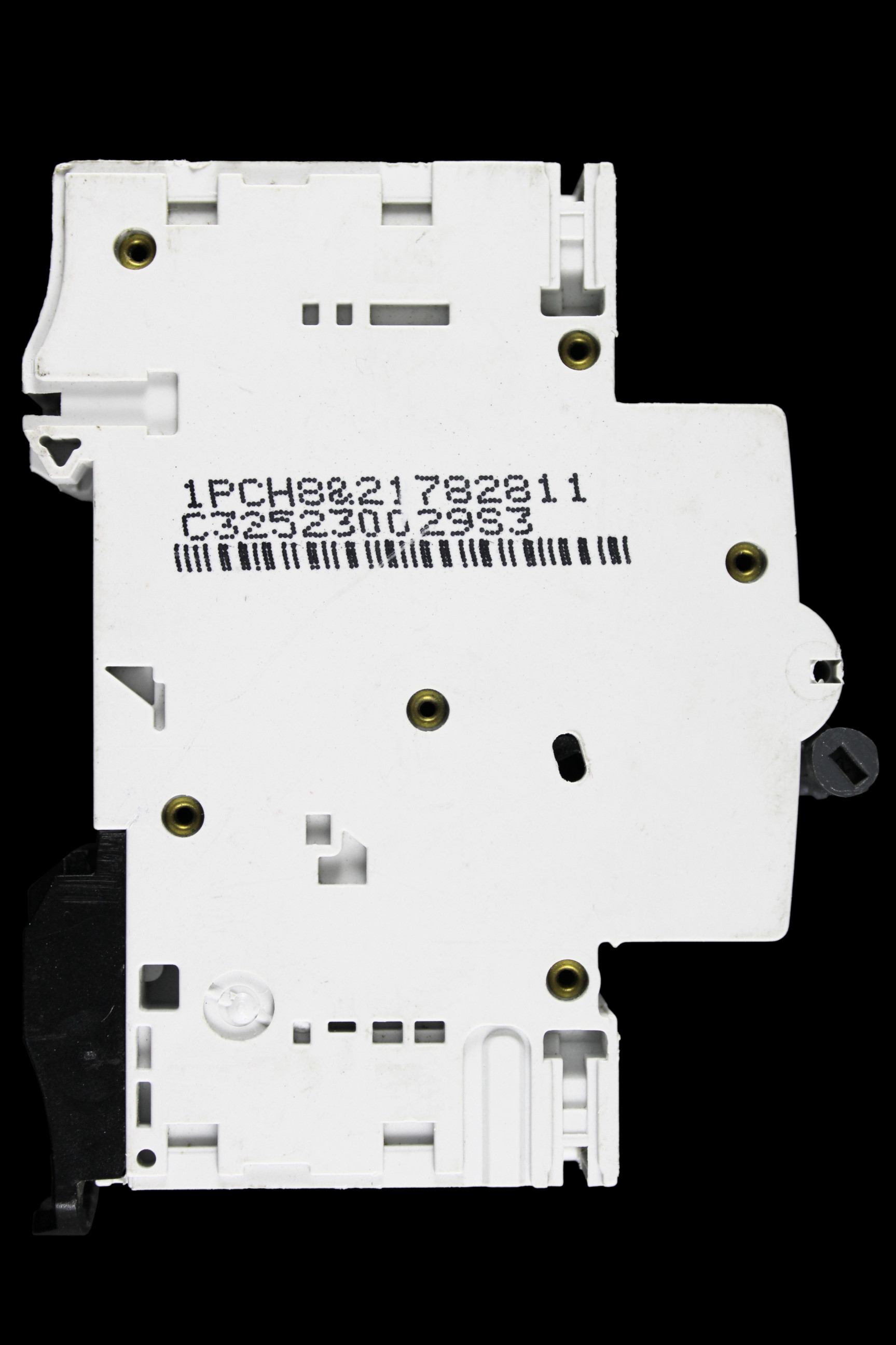 GENERAL ELECTRIC 32 AMP CURVE C 6kA TRIPLE POLE MCB CIRCUIT BREAKER  674656 G63