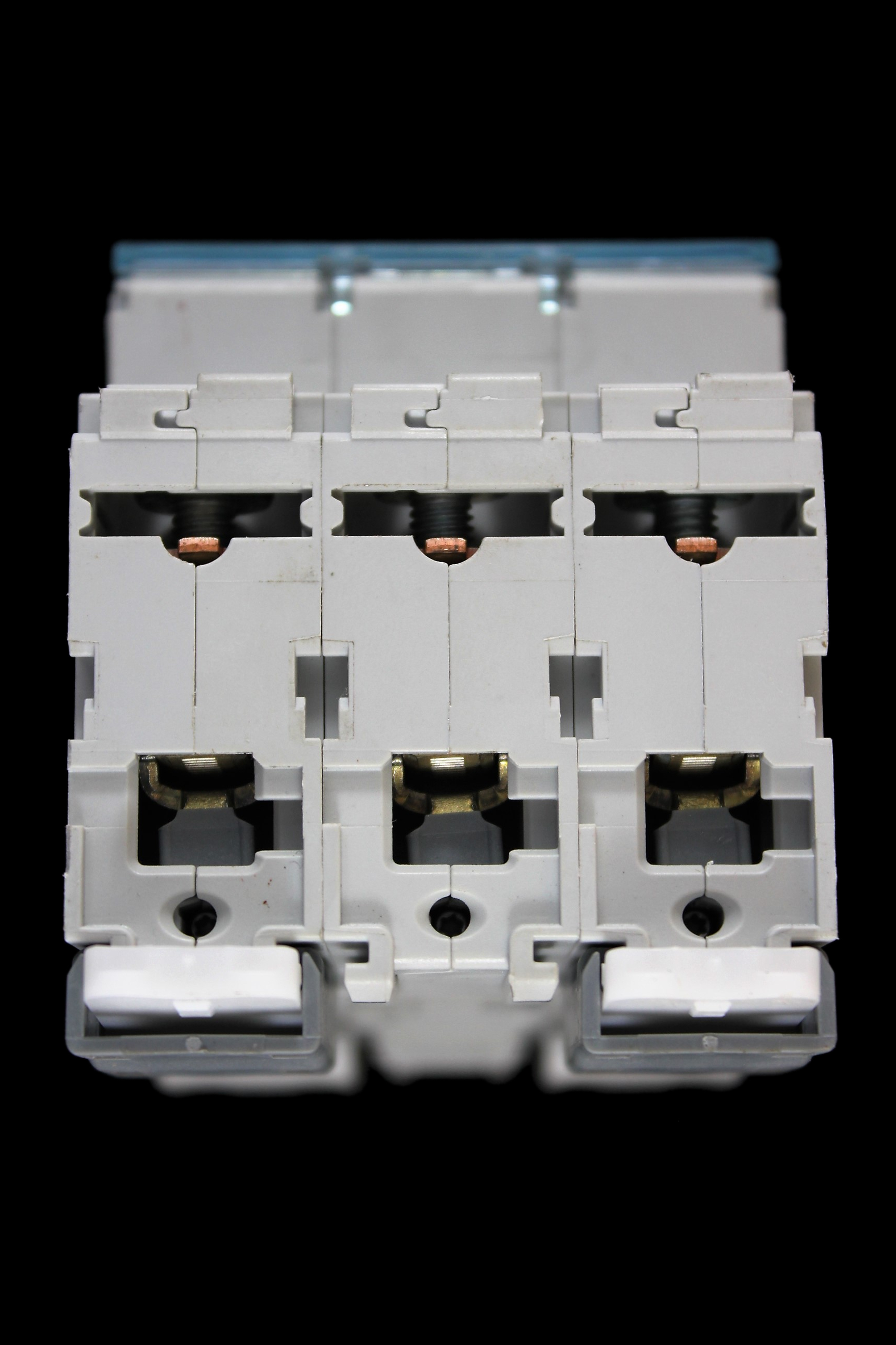 HAGER 63 AMP CURVE C 10kA TRIPLE POLE MCB CIRCUIT BREAKER NCN363A 461588