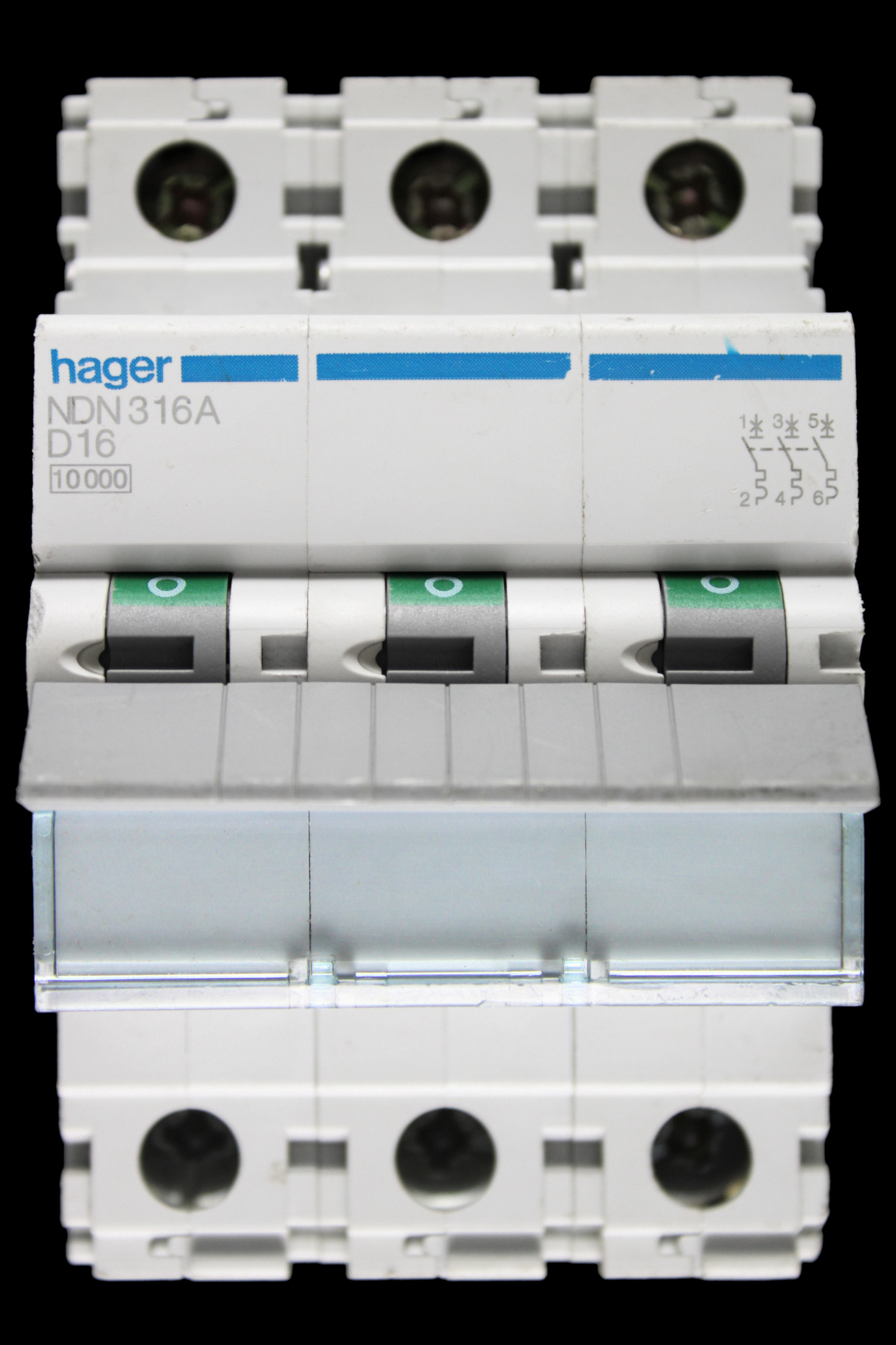 HAGER 16 AMP CURVE D 10kA TRIPLE POLE MCB CIRCUIT BREAKER NDN316A 461924