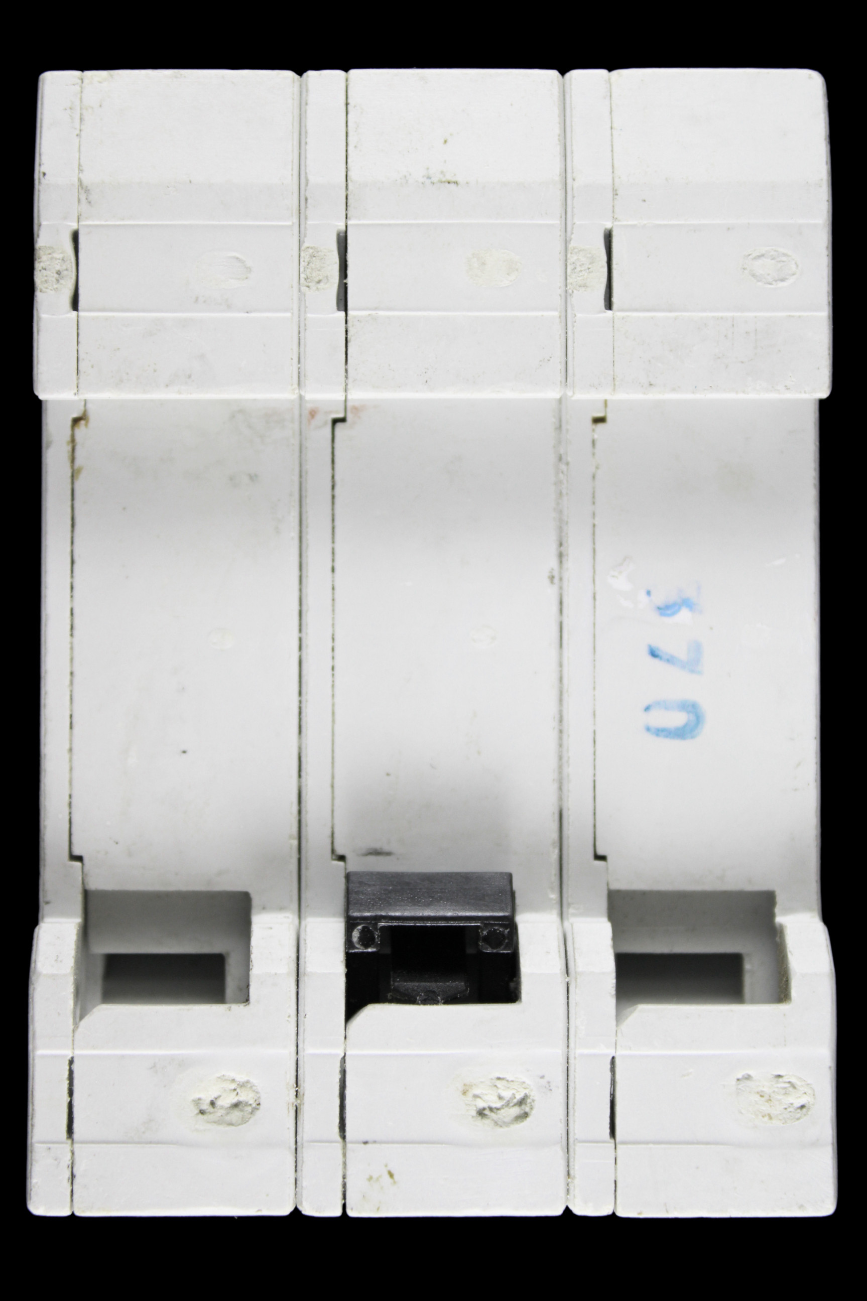HAGER 32 AMP TYPE 2 M6 TRIPLE POLE MCB CIRCUIT BREAKER M832 45