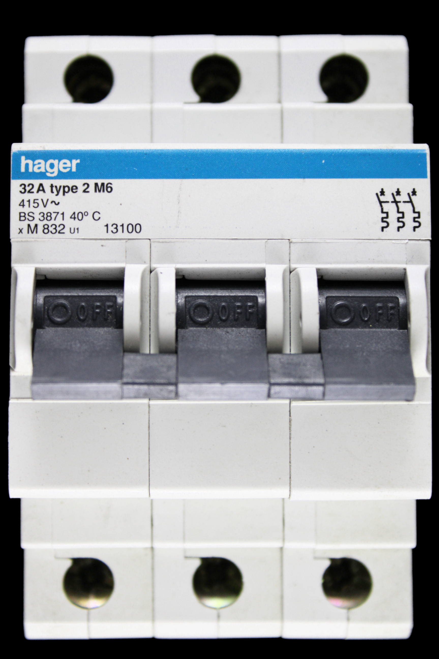 HAGER 32 AMP TYPE 2 M6 TRIPLE POLE MCB CIRCUIT BREAKER M832 U1 13100