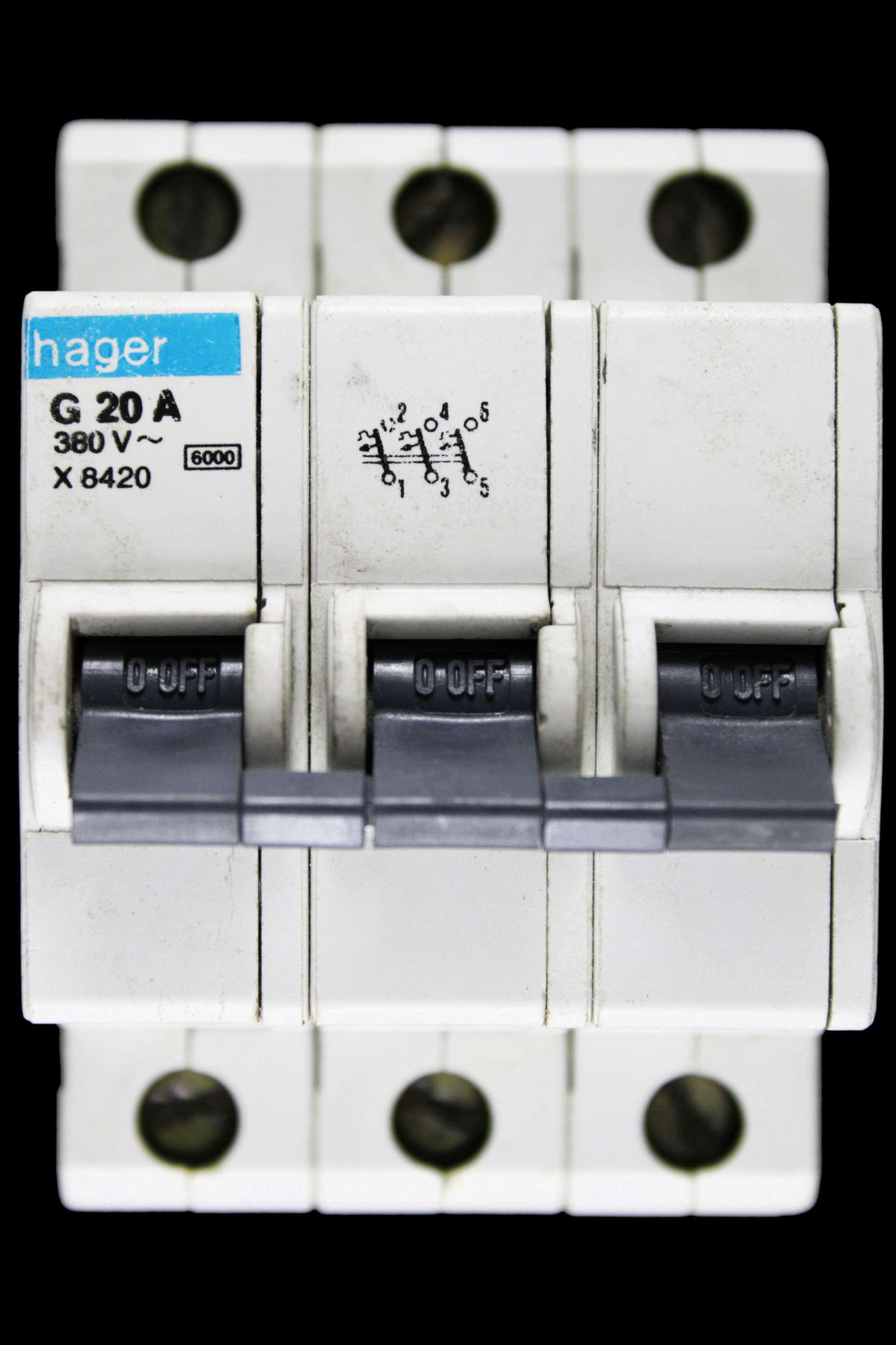HAGER 20 AMP CURVE G 6kA TRIPLE POLE MCB CIRCUIT BREAKER X8420
