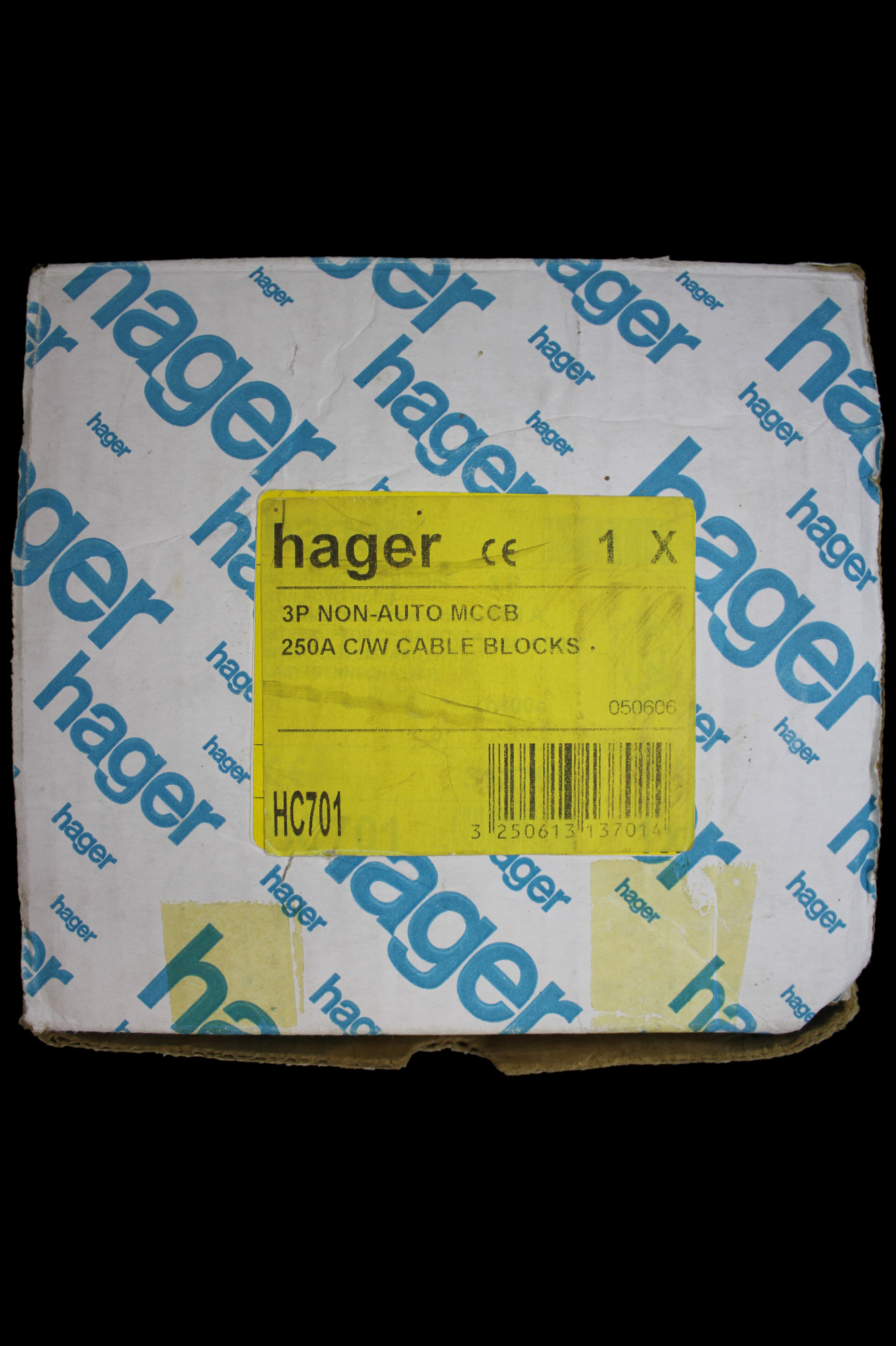 HAGER 400 AMP TRIPLE POLE SWITCH DISCONNECTOR H400C HC701