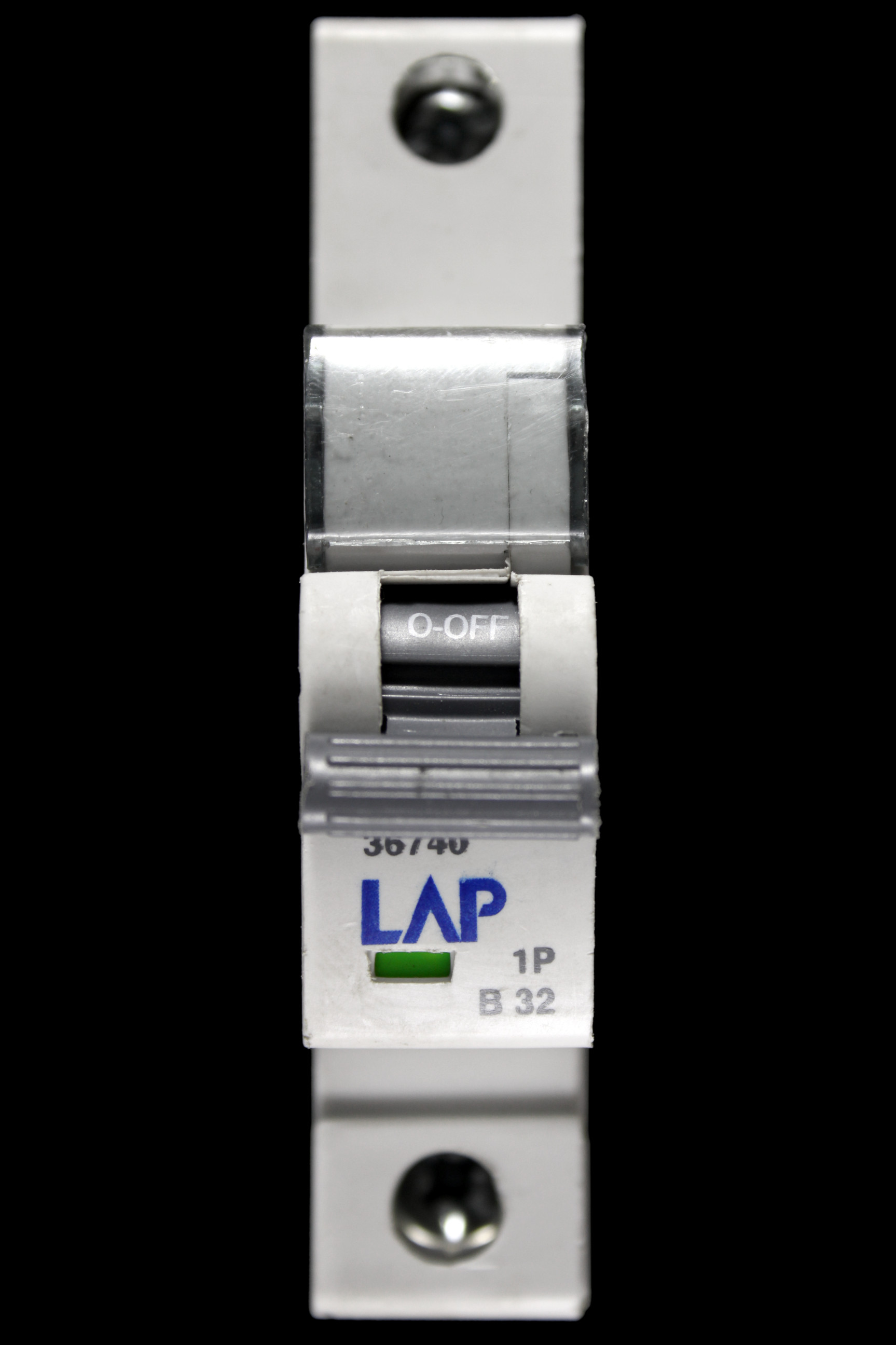 LAP 32 AMP CURVE B 6kA MCB CIRCUIT BREAKER 36740