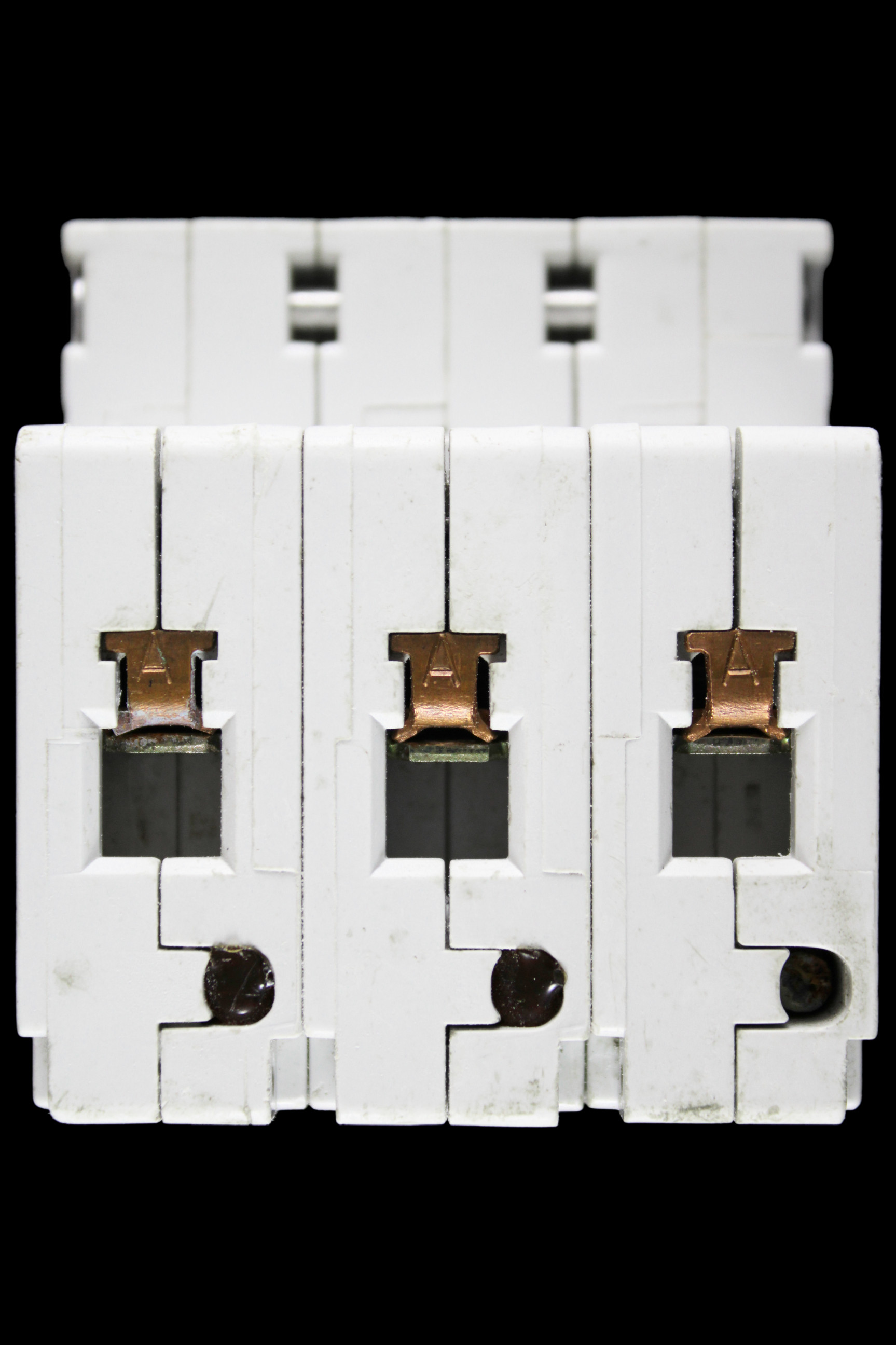 LEGRAND 6 AMP CURVE C 6kA TRIPLE POLE MCB CIRCUIT BREAKER 02348