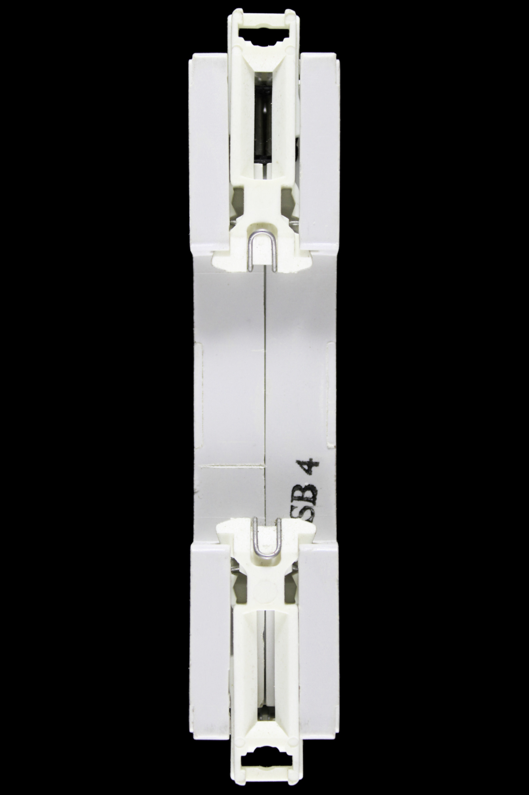 LEGRAND 4 AMP CURVE B 10kA MCB CIRCUIT BREAKER 066 94
