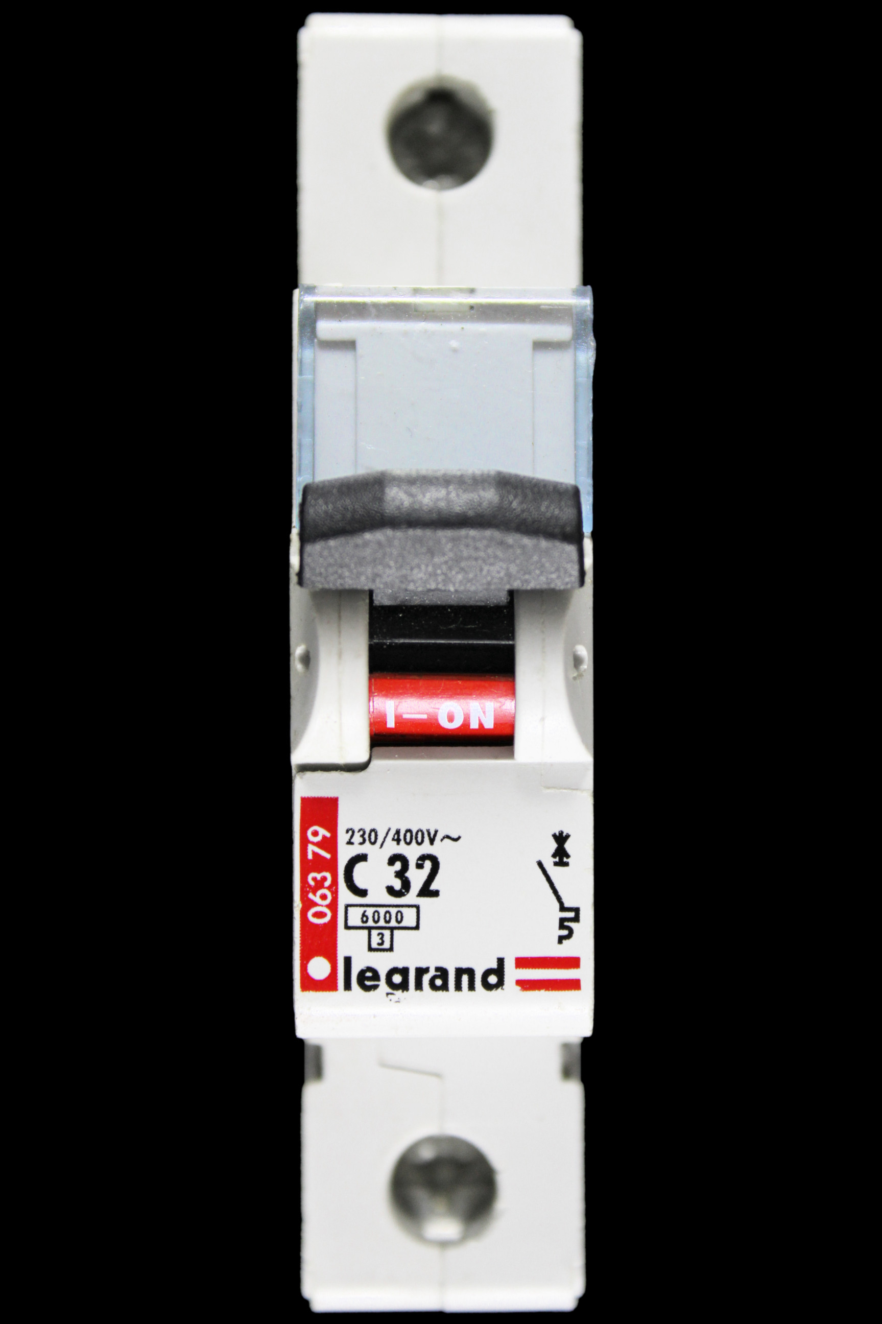 LEGRAND 32 AMP CURVE C 6kA MCB CIRCUIT BREAKER 063 79 06379