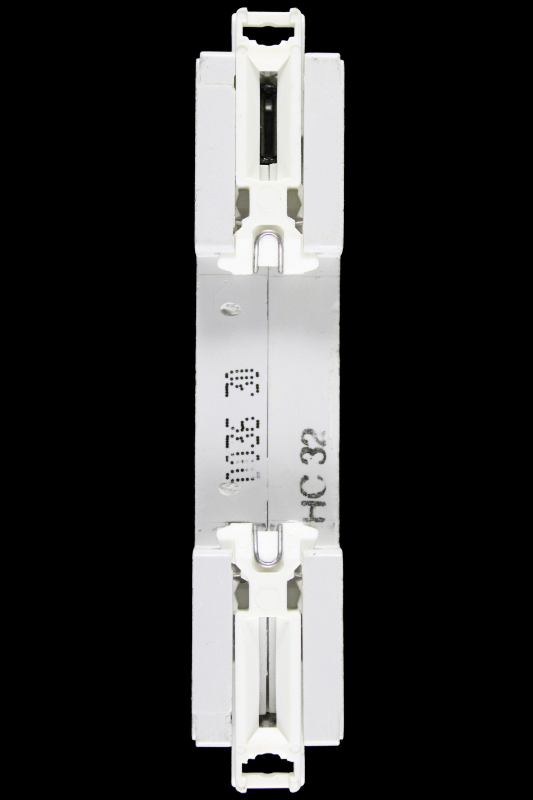 LEGRAND 32 AMP CURVE C 6kA MCB CIRCUIT BREAKER 063 79 06379