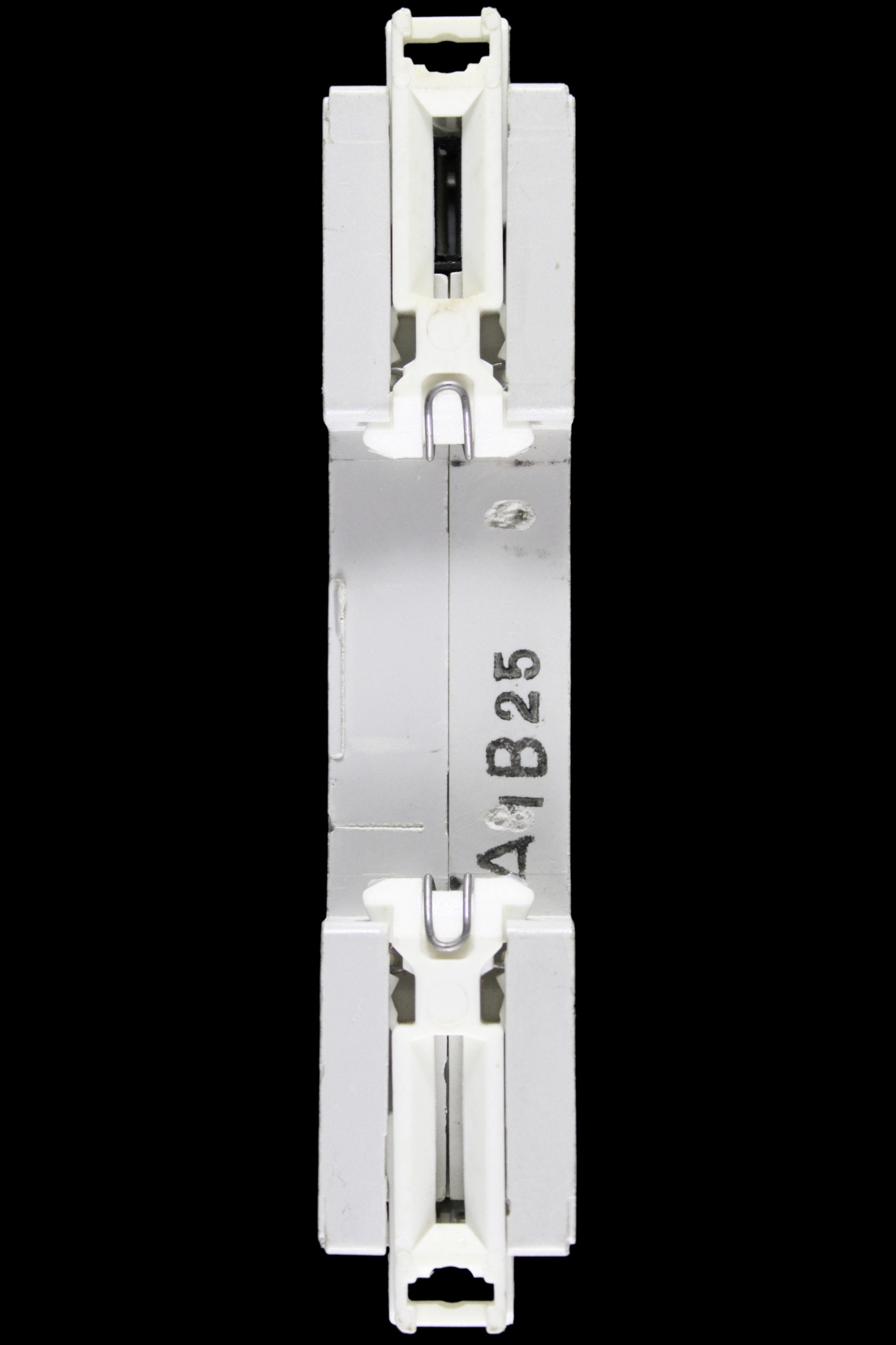 LEGRAND 25 AMP CURVE B 6kA MCB CIRCUIT BREAKER 06162 061 62