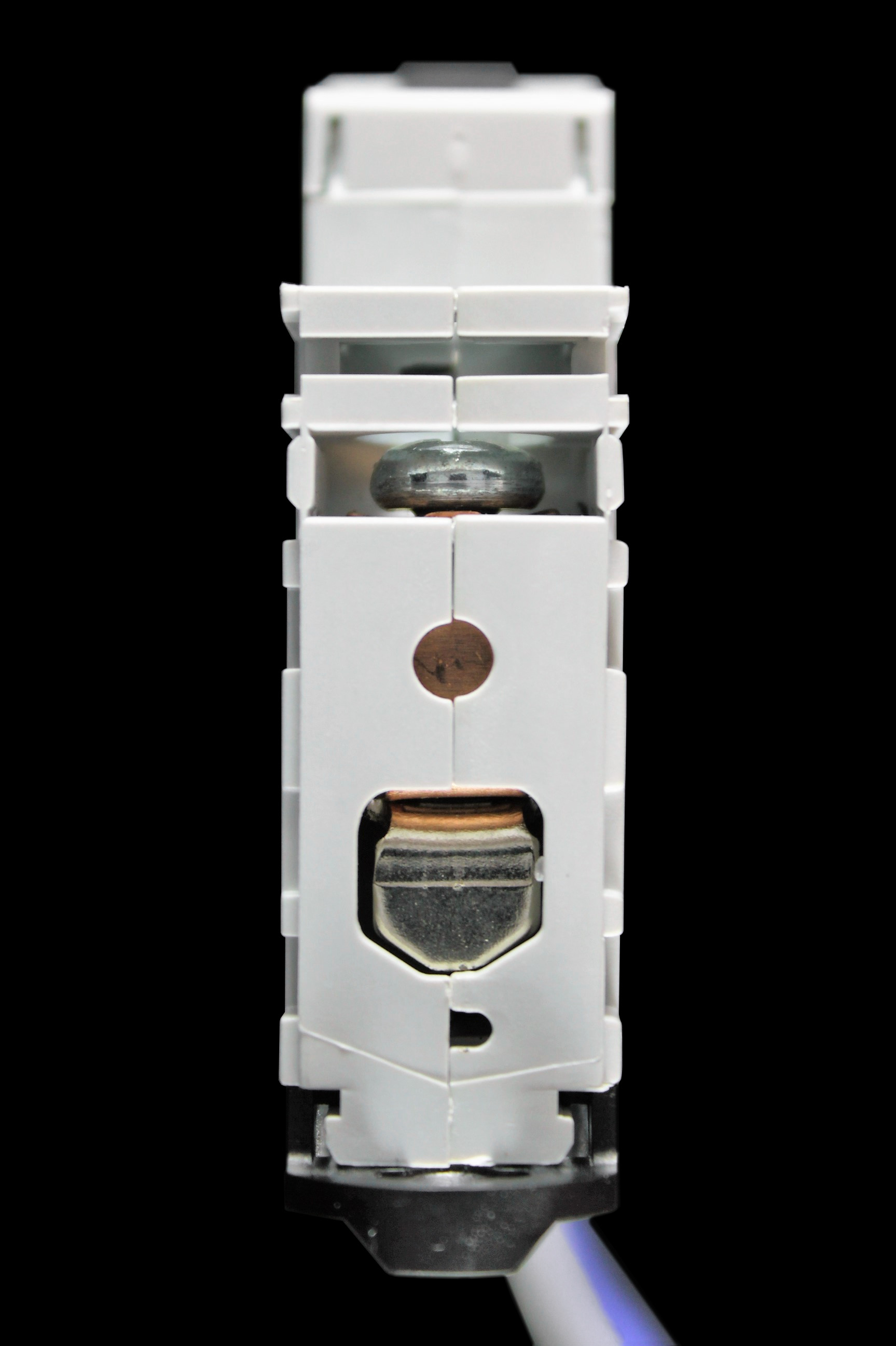 LEGRAND 32 AMP CURVE B 10kA 30mA RCBO TYPE AC 6064 20 LEXIC