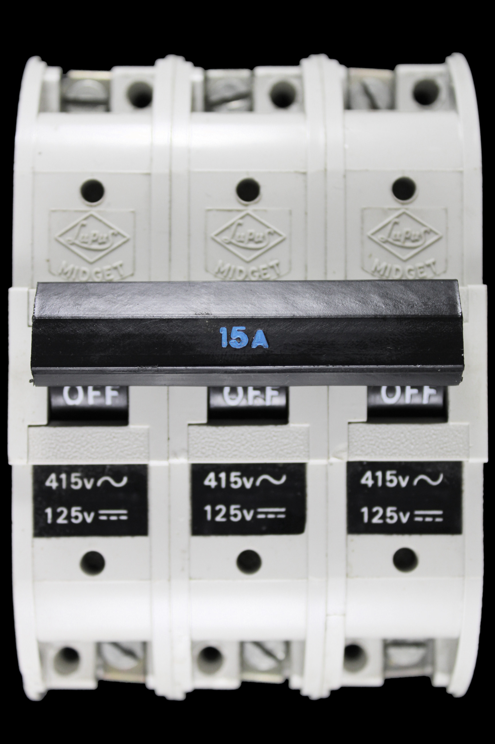 LUPUS 15 AMP TRIPLE POLE MCB CIRCUIT BREAKER MIDGET WHITE