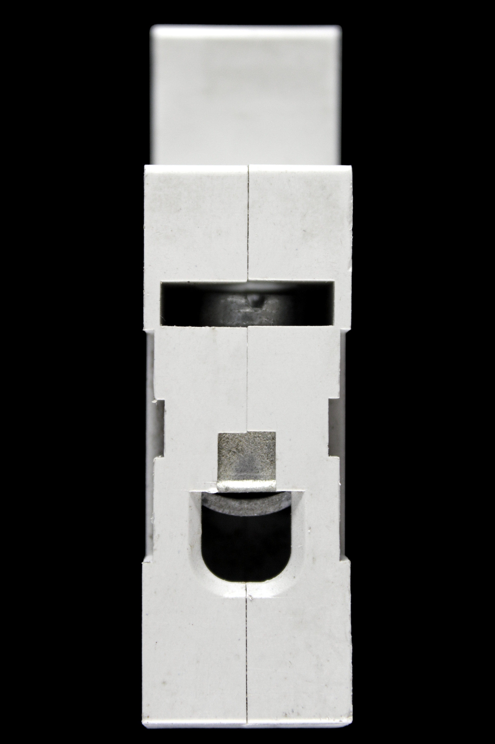 MAGNUSS 40 AMP CURVE B 6kA MCB CIRCUIT BREAKER MAGMCBB40