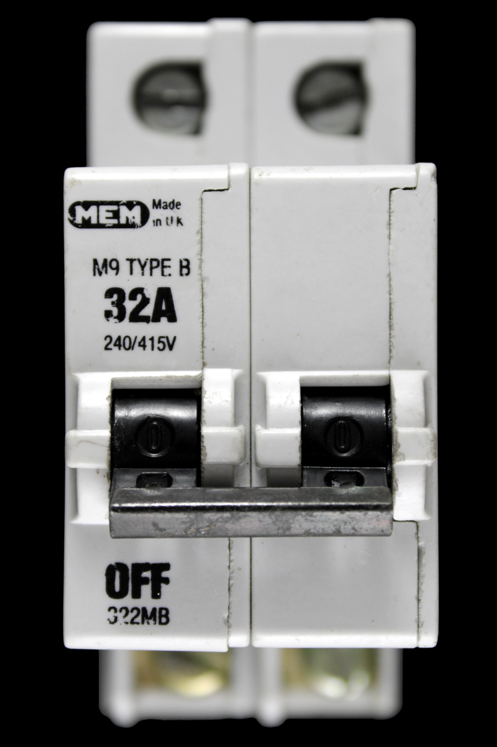 MEM 32 AMP CUVRE B M9 DOUBLE POLE MCB CIRCUIT BREAKER 322MB GREY