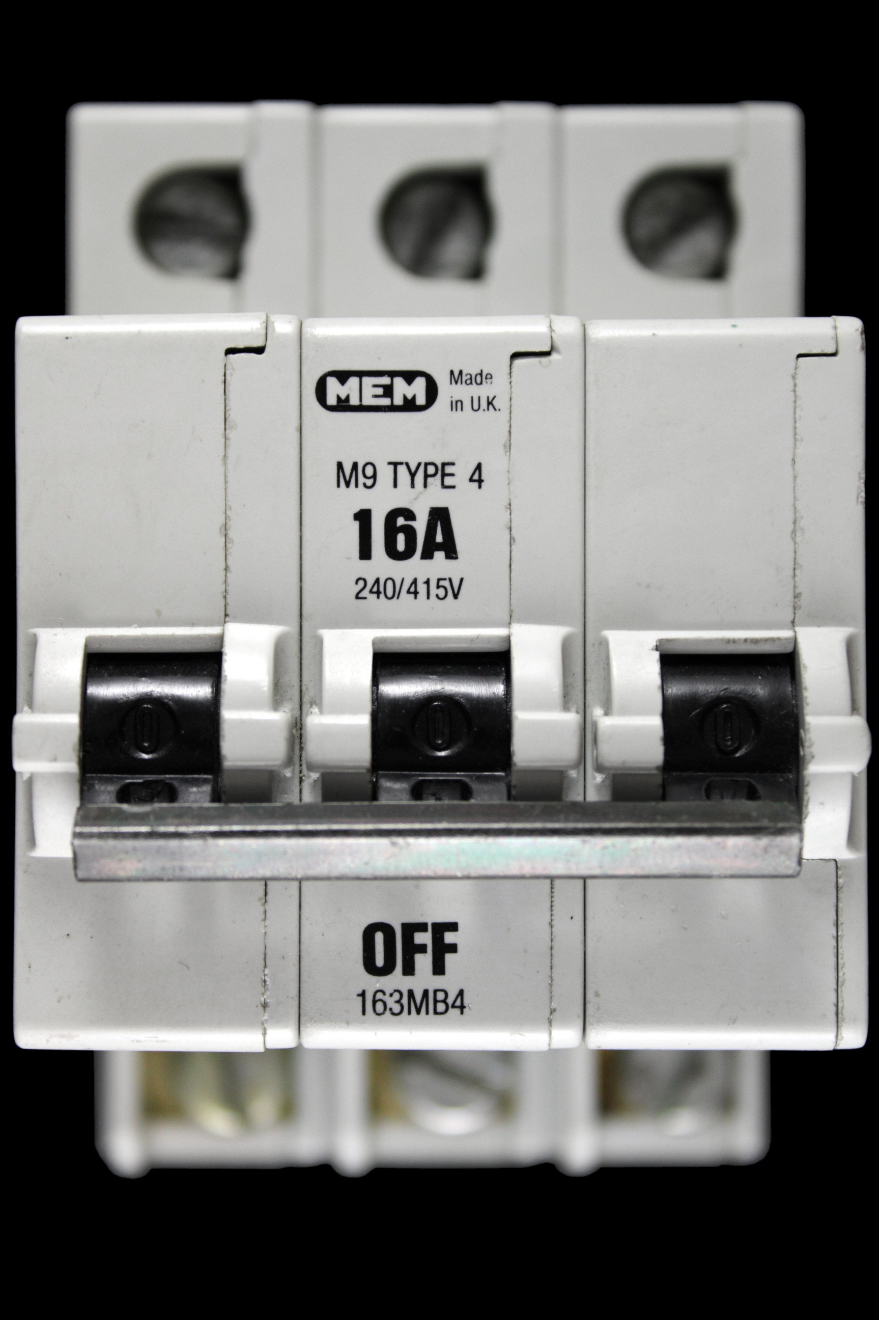 MEM 16 AMP TYPE 4 M9 TRIPLE POLE MCB CIRCUIT BREAKER 163MB4 GREY