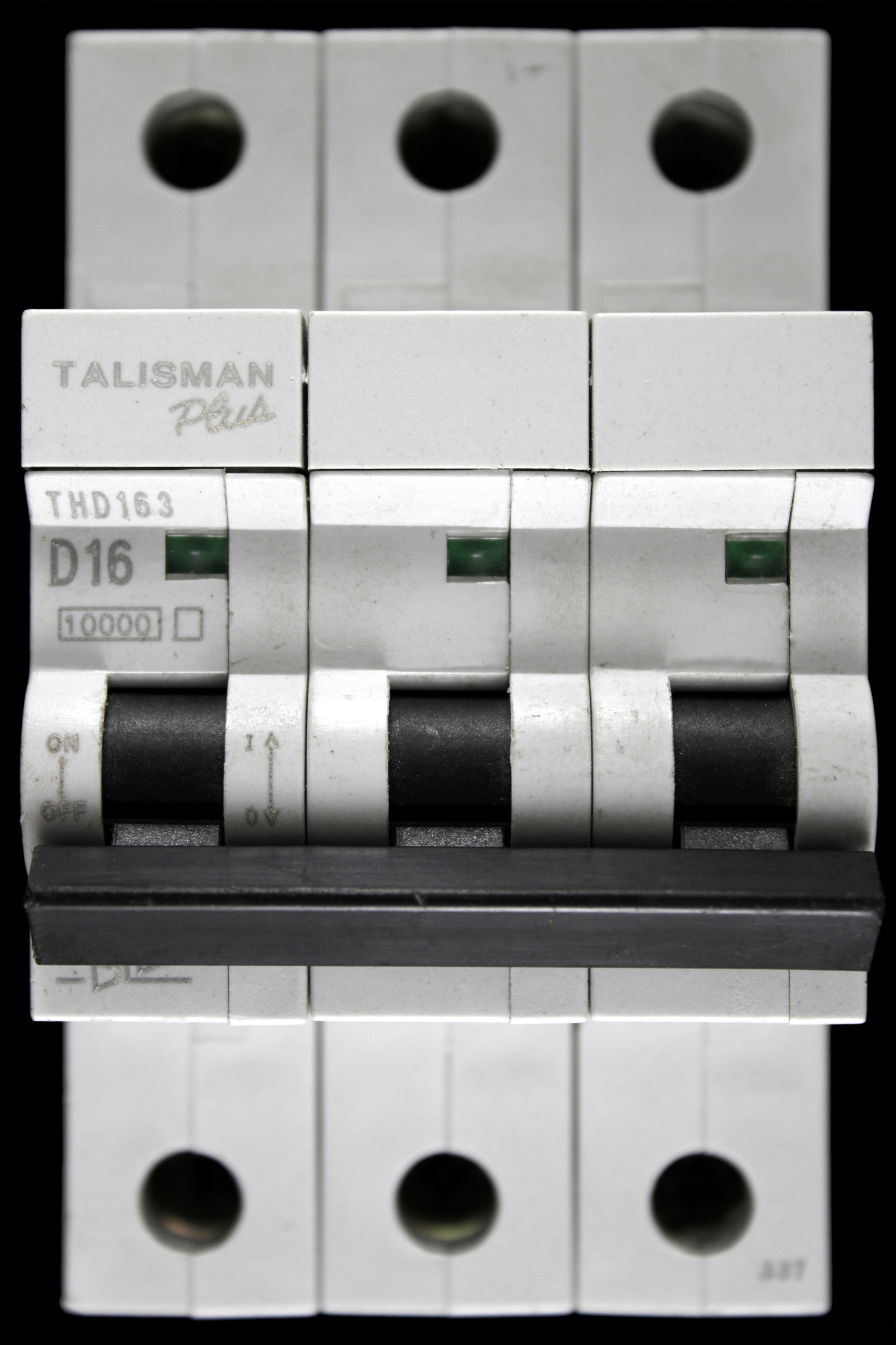 BILL 16 AMP CURVE D 10kA TRIPLE POLE MCB CIRCUIT BREAKER THD163