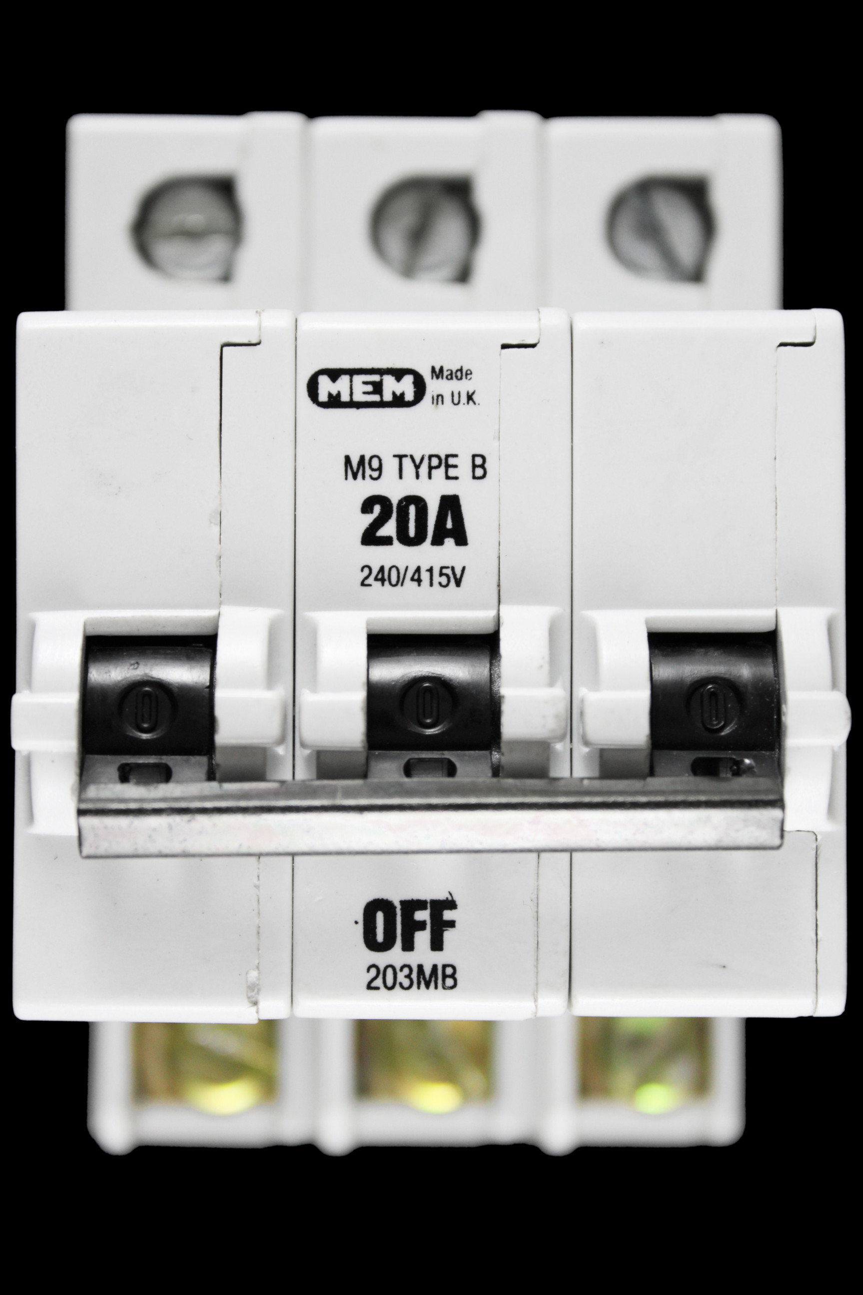 MEM 20 AMP CURVE B M9 TRIPLE POLE MCB CIRCUIT BREAKER 203MB GREY