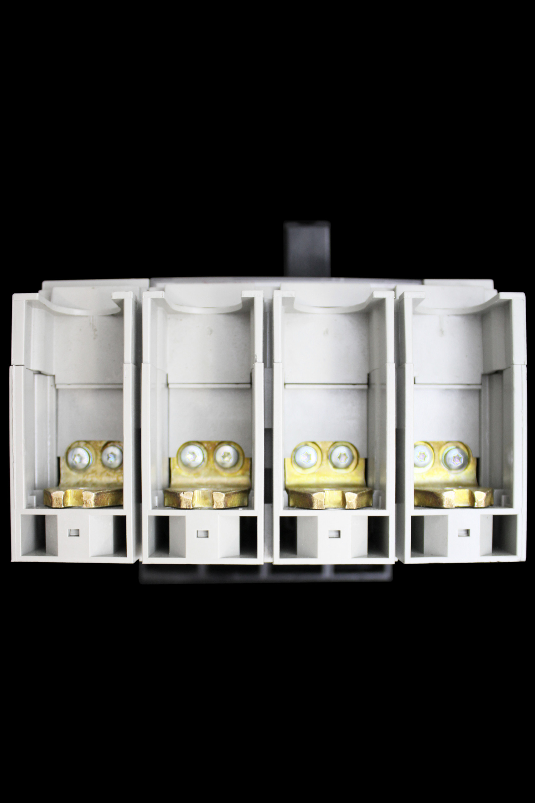 MERLIN GERIN 400 AMP FOUR POLE SWITCH DISCONNECTOR NS400NA MGP4004NA