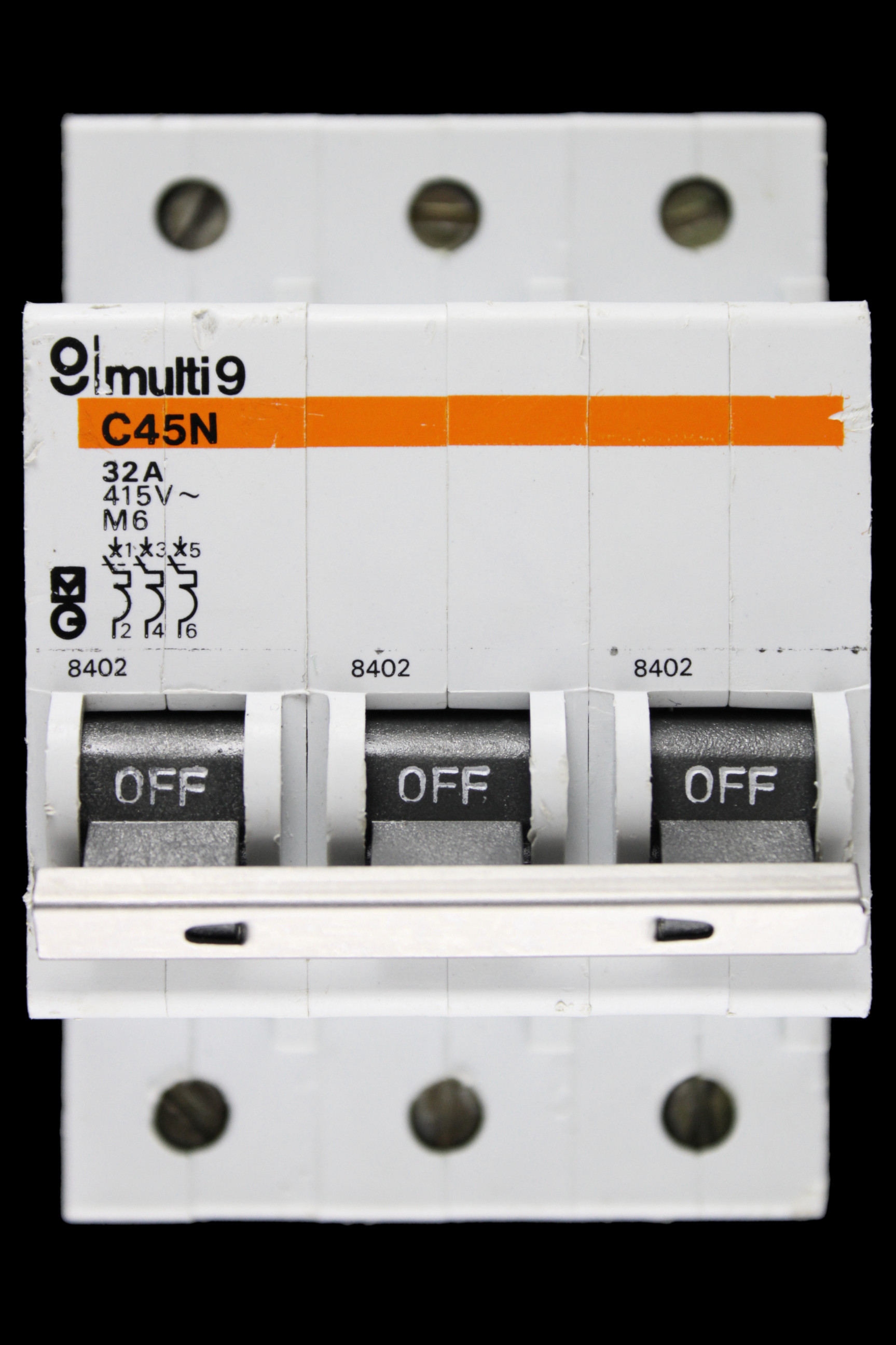 MERLIN GERIN 32 AMP TYPE 2 M6 TRIPLE POLE MCB CIRCUIT BREAKER C45N 8402