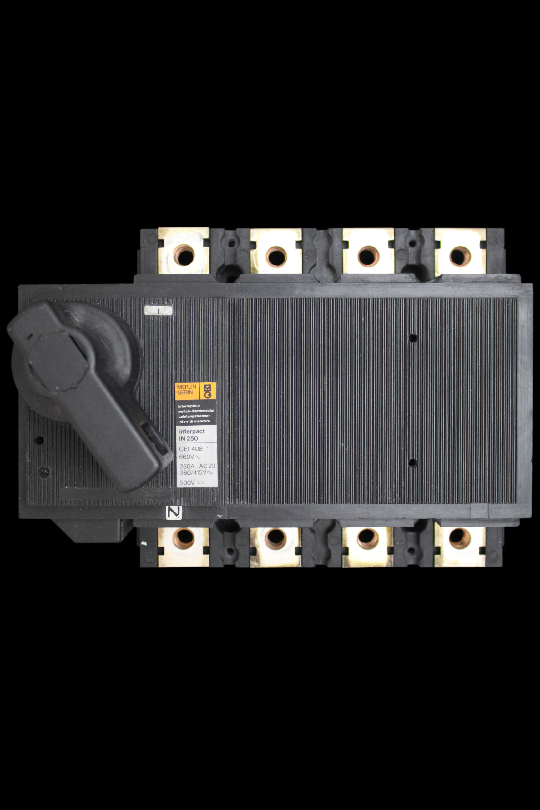 MERLIN GERIN 250 AMP FOUR POLE SWITCH DISCONNECTOR INTERPACT IN250