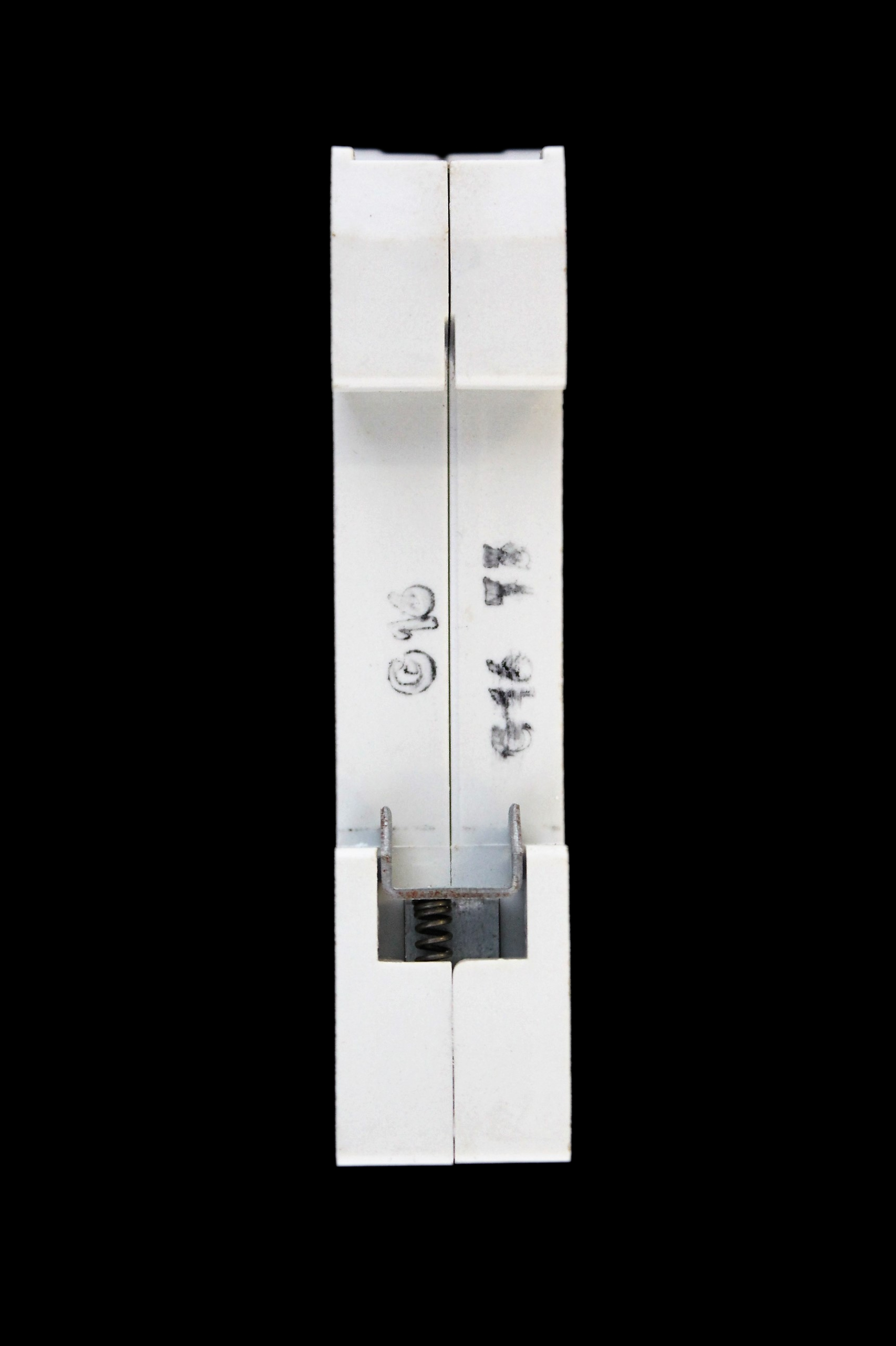 MK 16 AMP TYPE 3 M6 MCB CIRCUIT BREAKER LN 8716