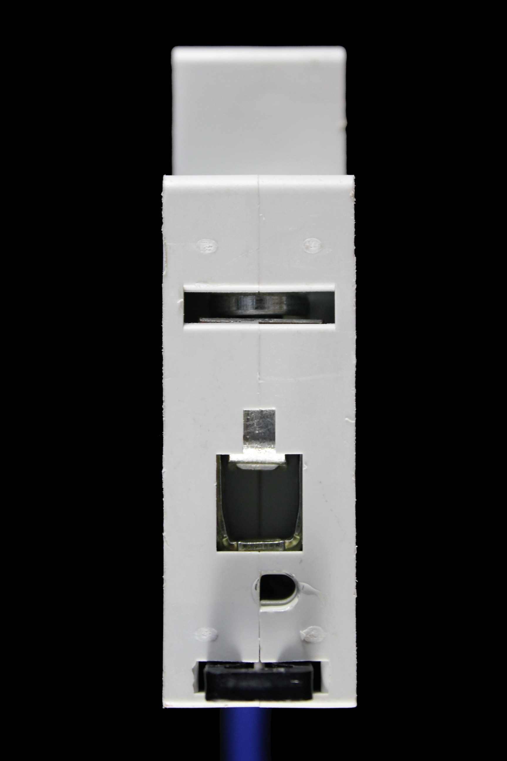 MOELLER 32 AMP CURVE B 10kA 30mA RCBO TYPE AC XPOLE PKSM-32/1N/B/003