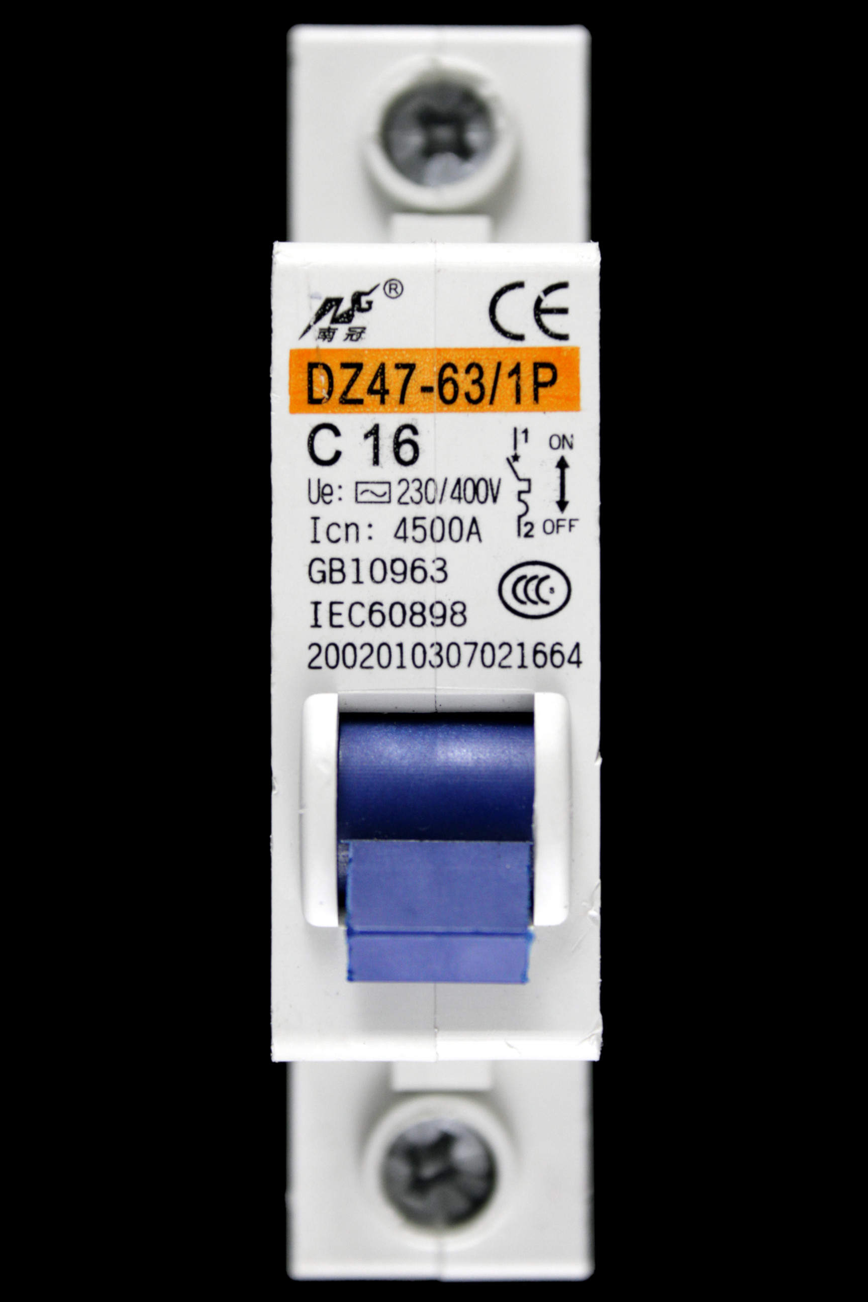 NANGUAN 16 AMP CURVE C 4.5kA MCB CIRCUIT BREAKER DZ47-63/1P
