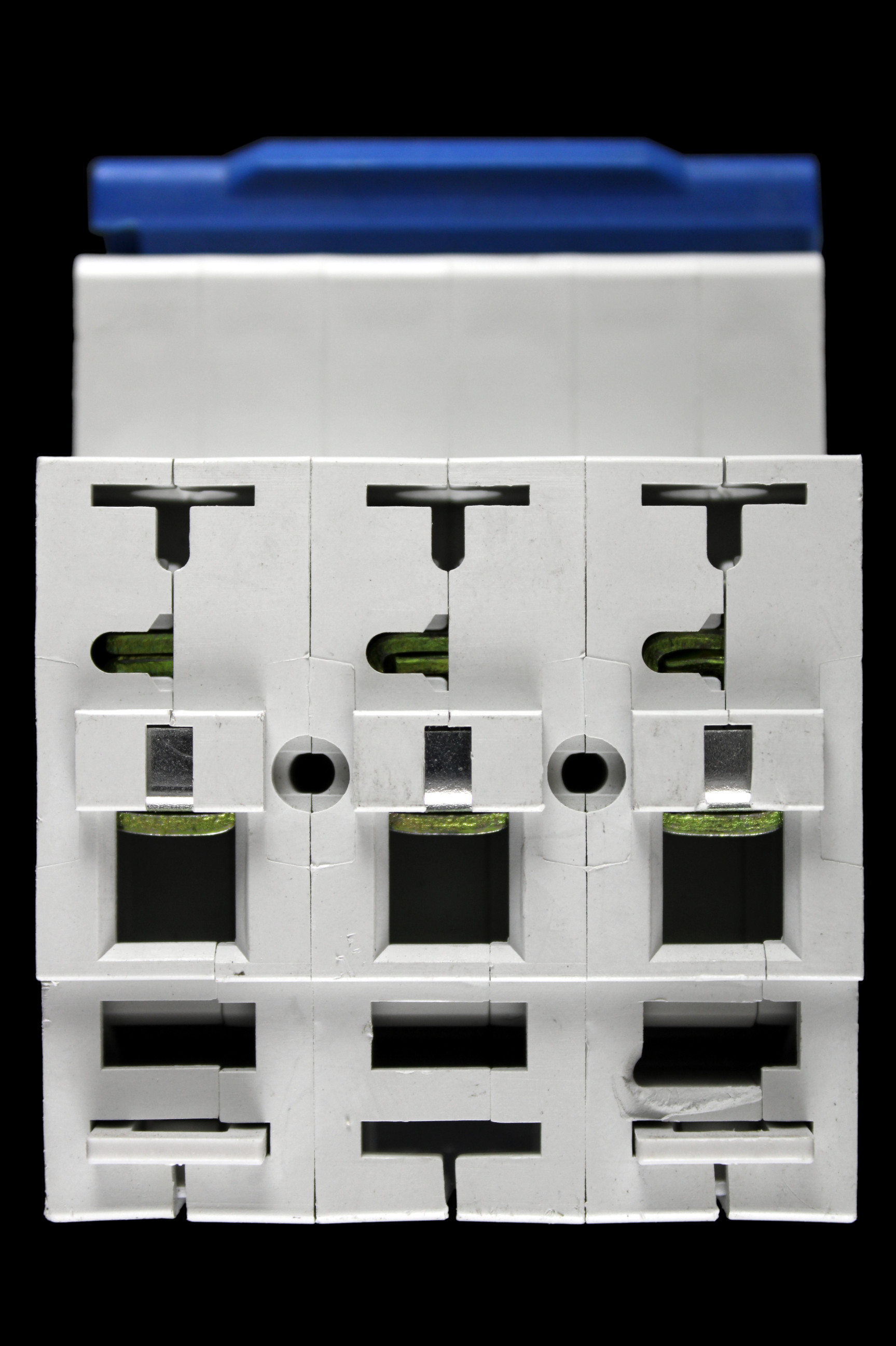 CHANA 16 AMP CURVE D 6kA TRIPLE POLE MCB CIRCUIT BREAKER DZ47-63