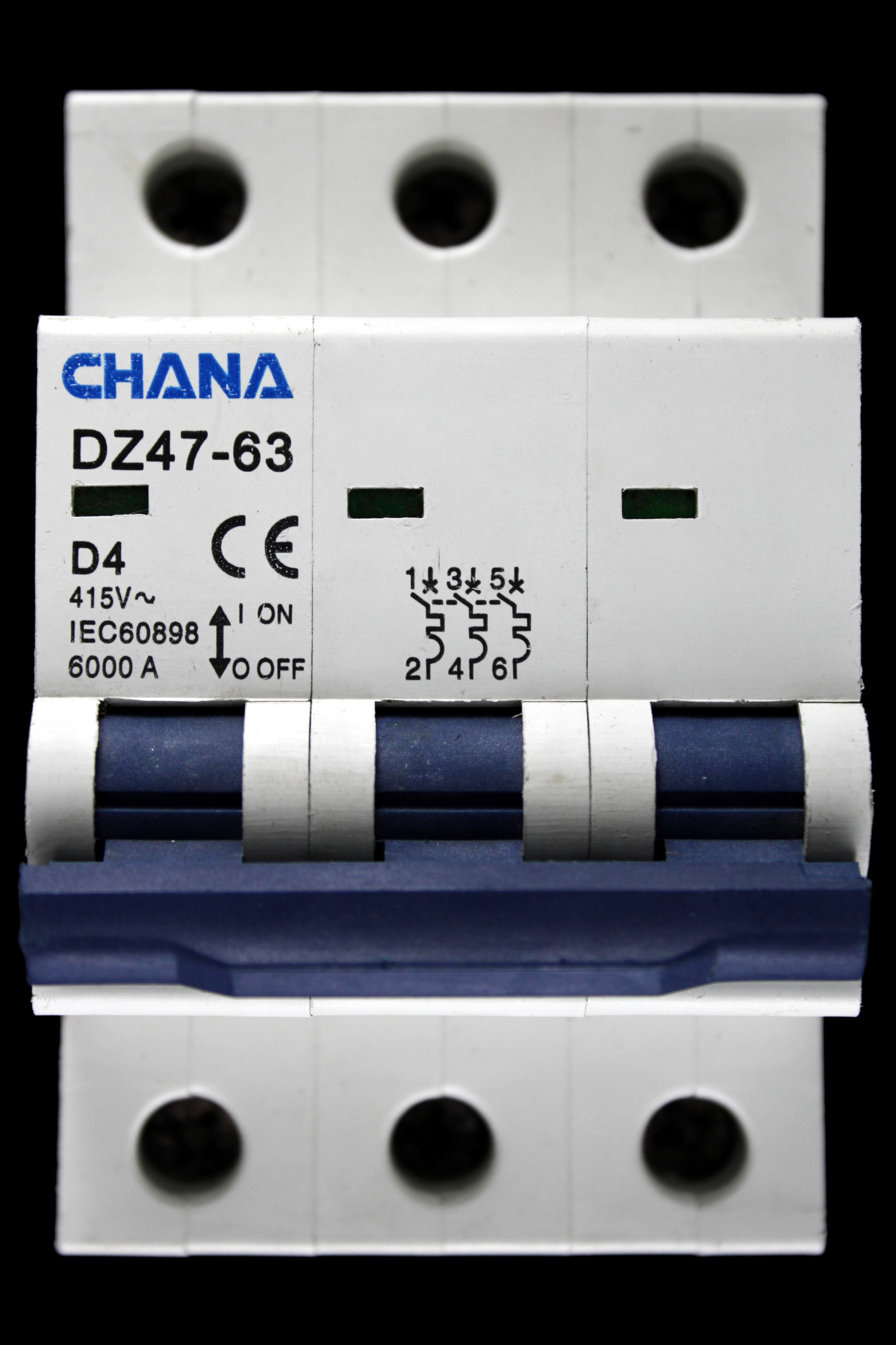 CHANA 4 AMP CURVE D 6kA TRIPLE POLE MCB CIRCUIT BREAKER DZ47-63
