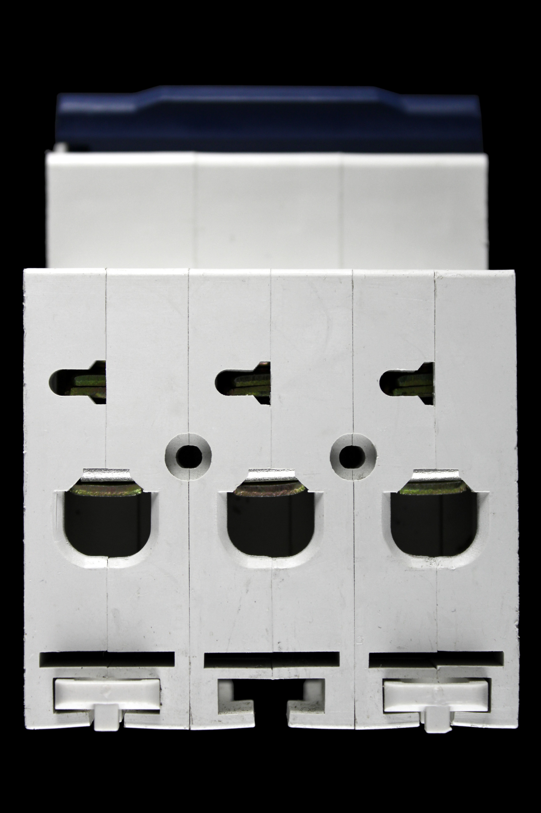 CHANA 4 AMP CURVE D 6kA TRIPLE POLE MCB CIRCUIT BREAKER DZ47-63