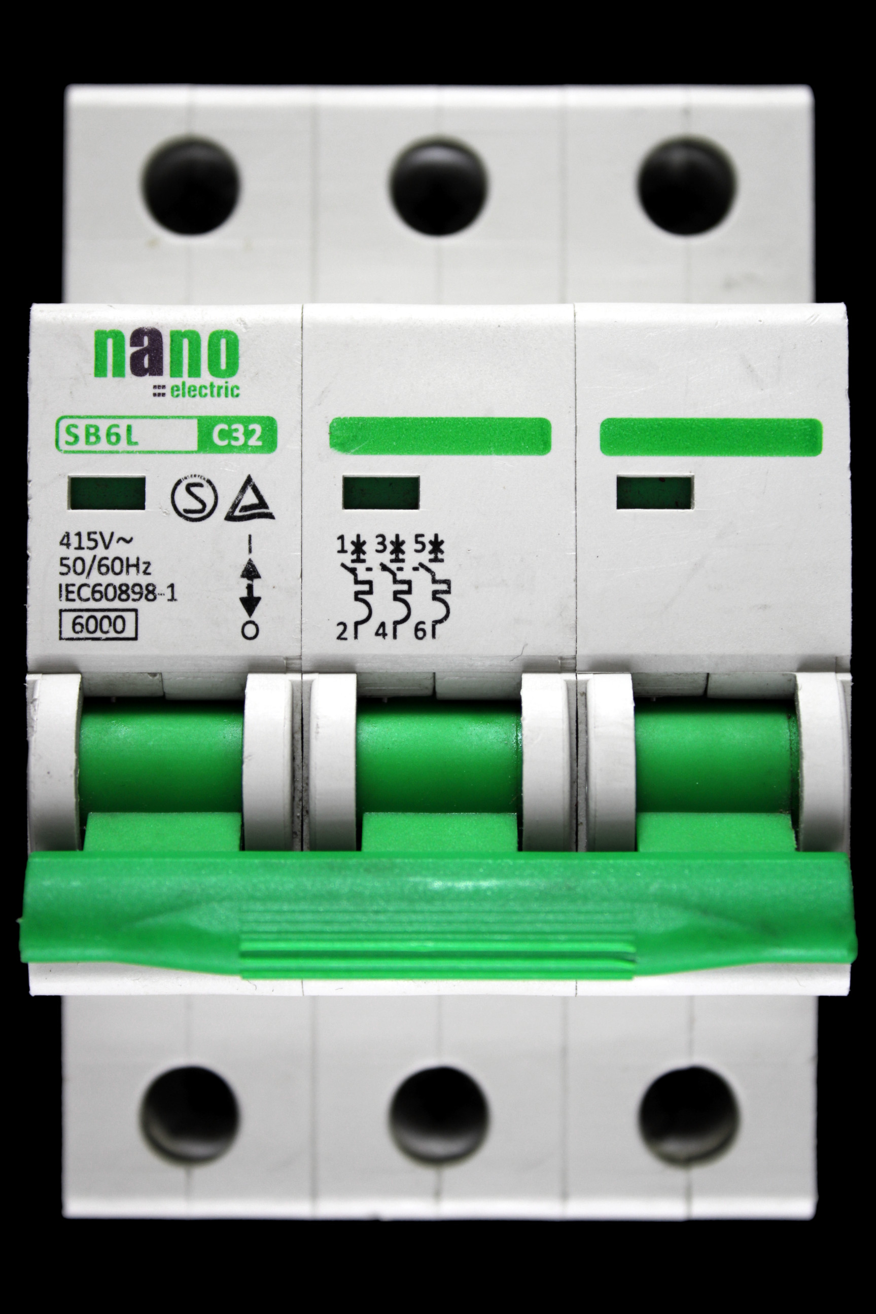NANO 32 AMP CURVE C 6kA TRIPLE POLE MCB CIRCUIT BREAKER SB6L