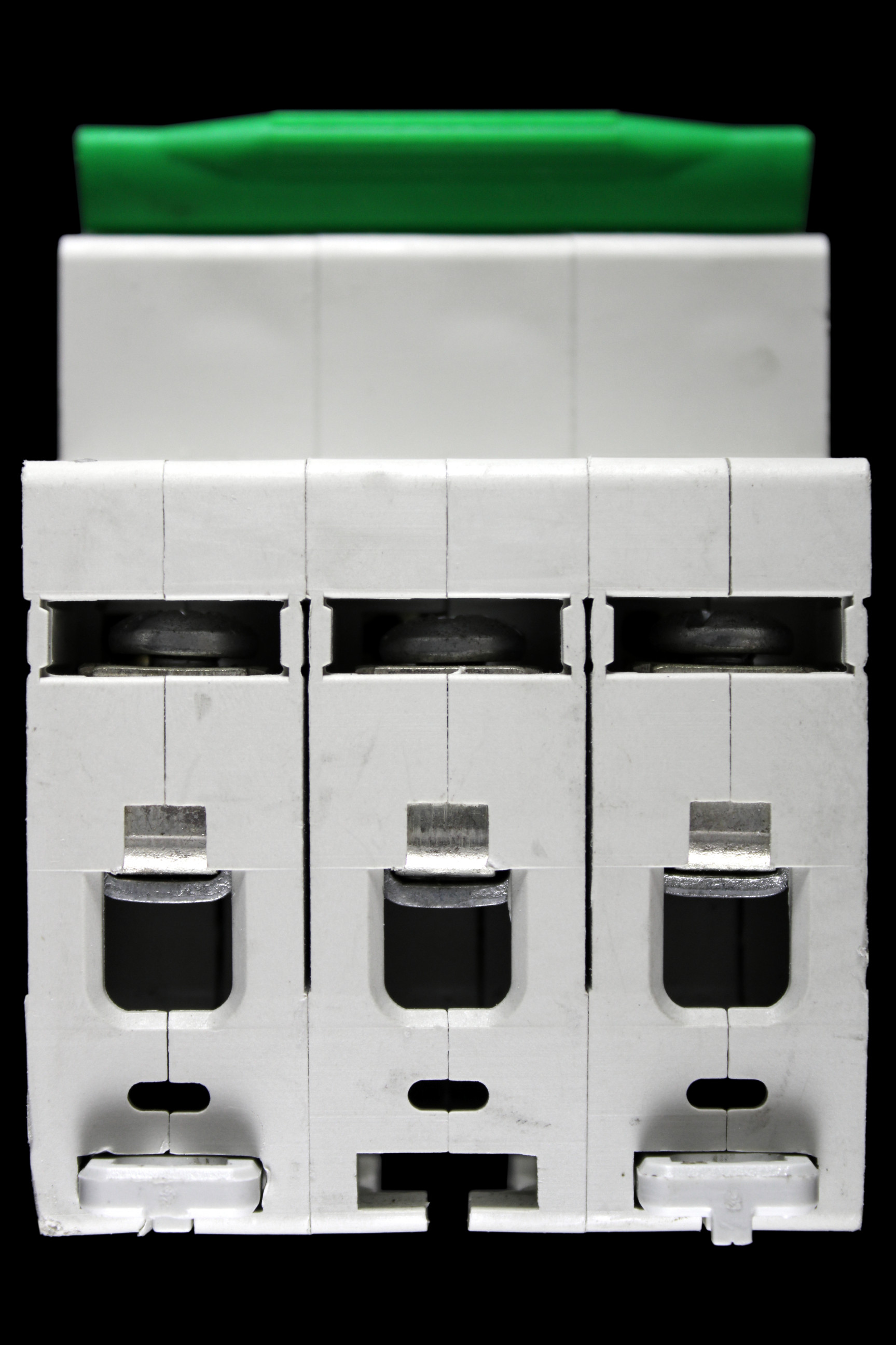 NANO 32 AMP CURVE C 6kA TRIPLE POLE MCB CIRCUIT BREAKER SB6L