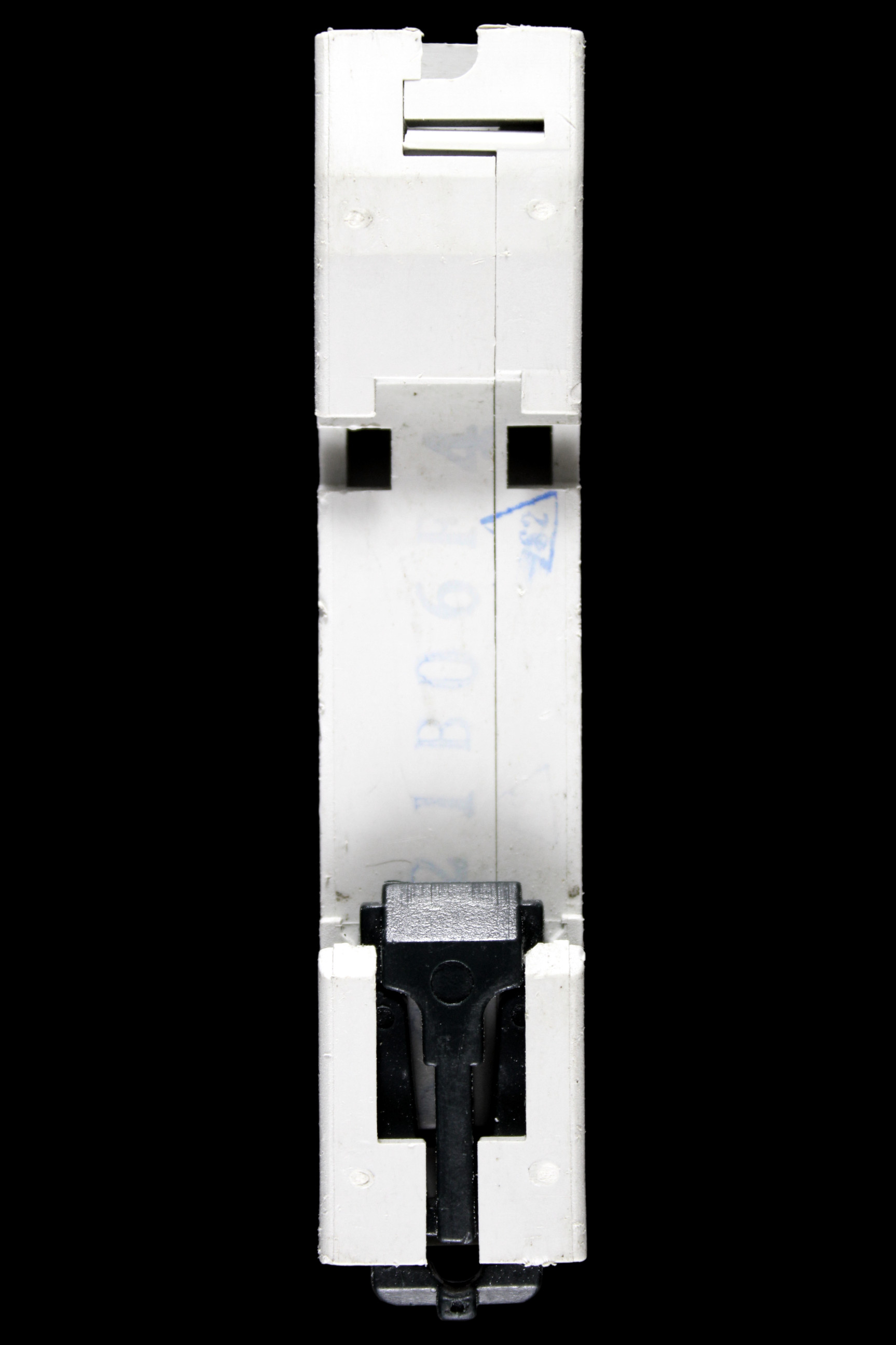 DIN6 6 AMP CURVE B 6kA MCB CIRCUIT BREAKER NB1