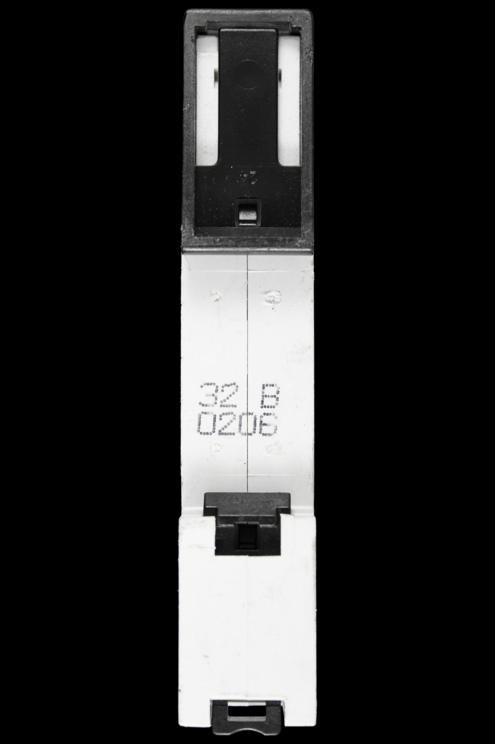 OEZ 32 AMP CURVE B 10kA MCB CIRCUIT BREAKER LSN