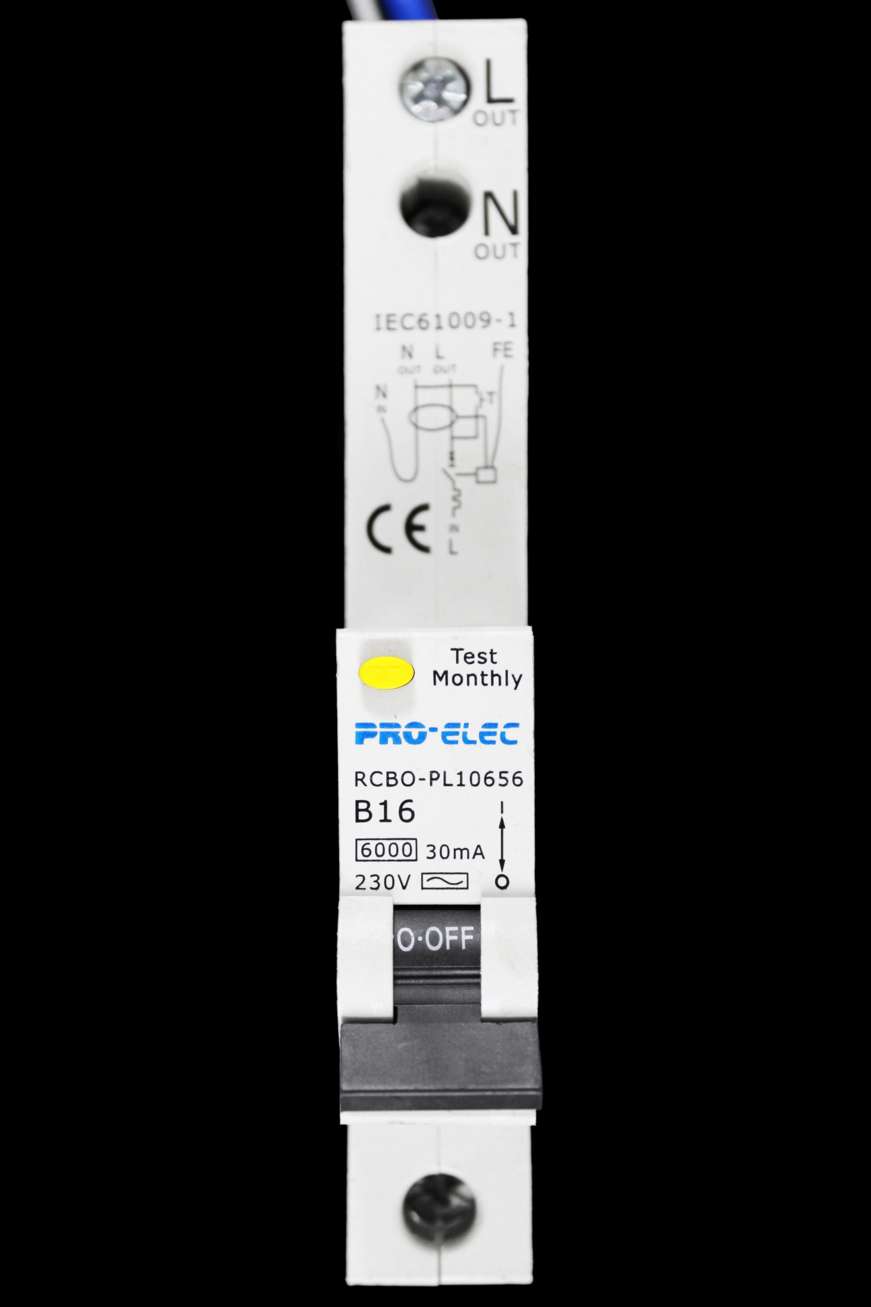 PRO-ELEC 16 AMP CURVE B 6kA 30mA RCBO TYPE AC PL10656